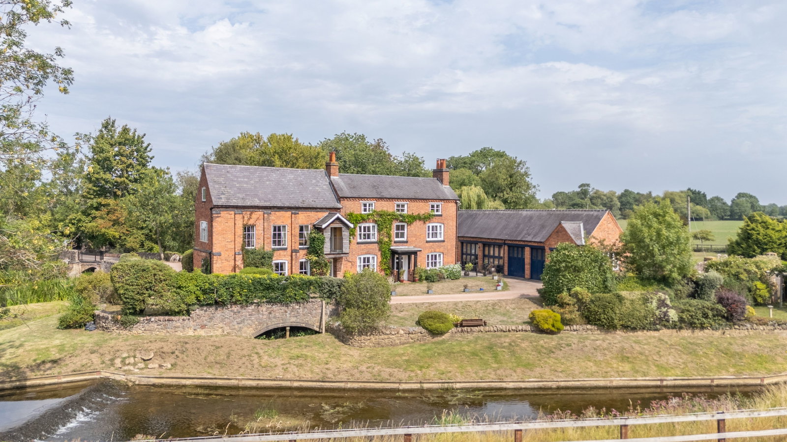 Detached House in Leicester