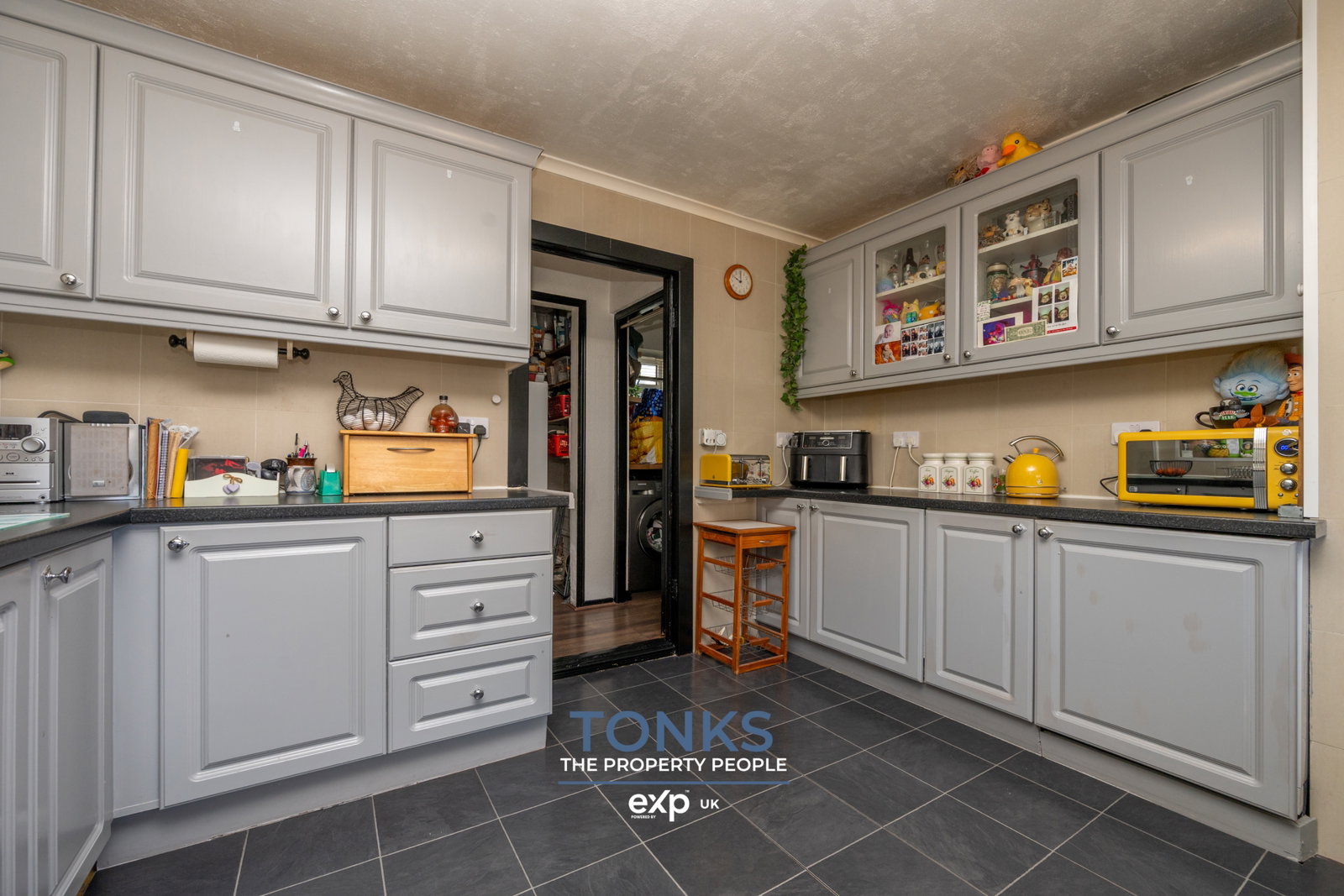 Semi Detached House in Oldbury