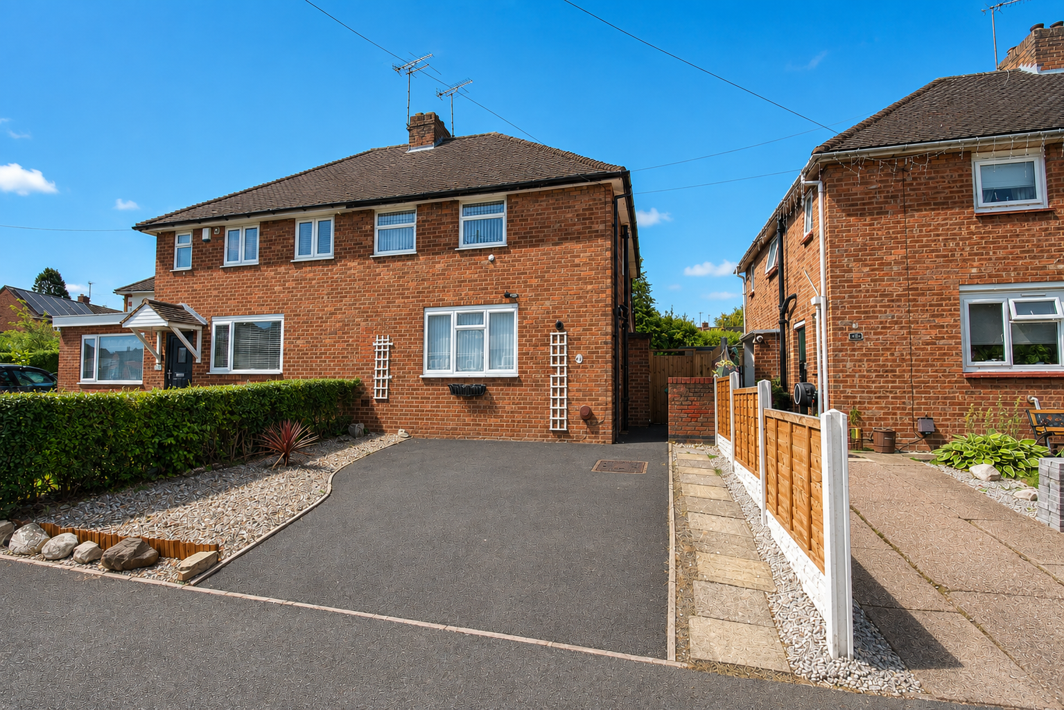 Semi Detached House for sale in Wolverhampton, Meadow Lane, Wombourne, Wolverhampton, WV5 9BU