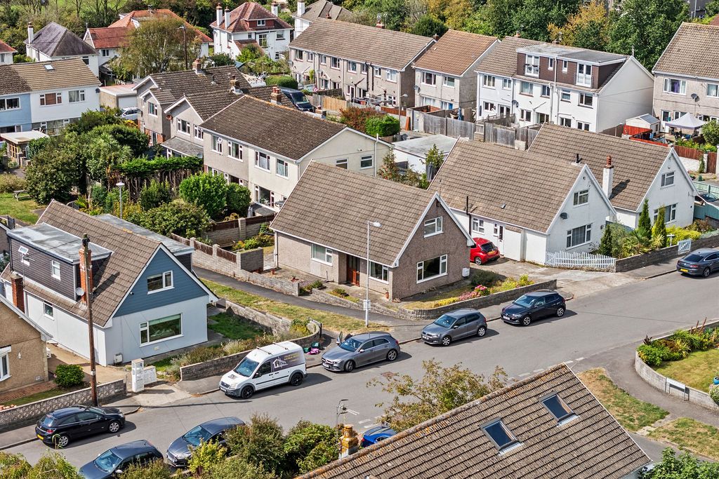 Detached House in Swansea