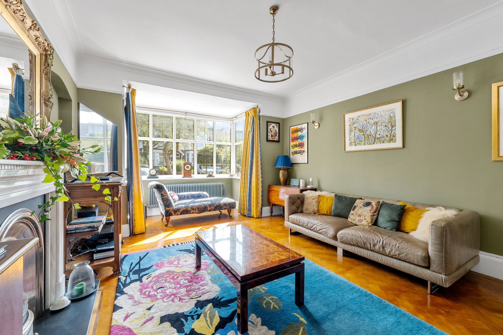 Detached House in South Croydon