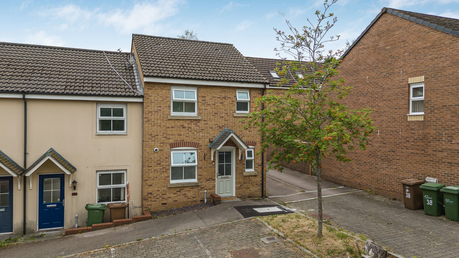 End Of Terrace House in Hengoed