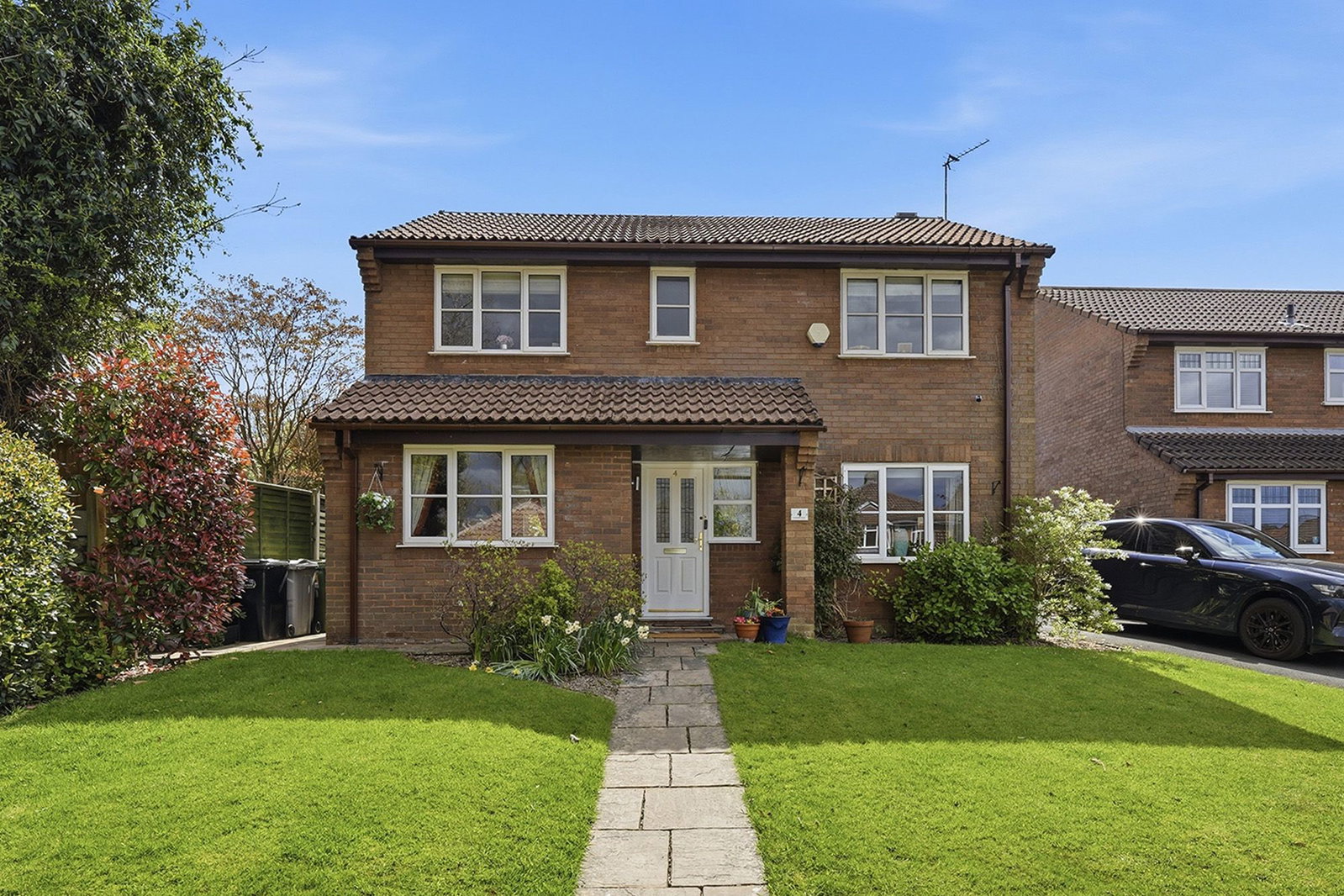 Detached House in Macclesfield