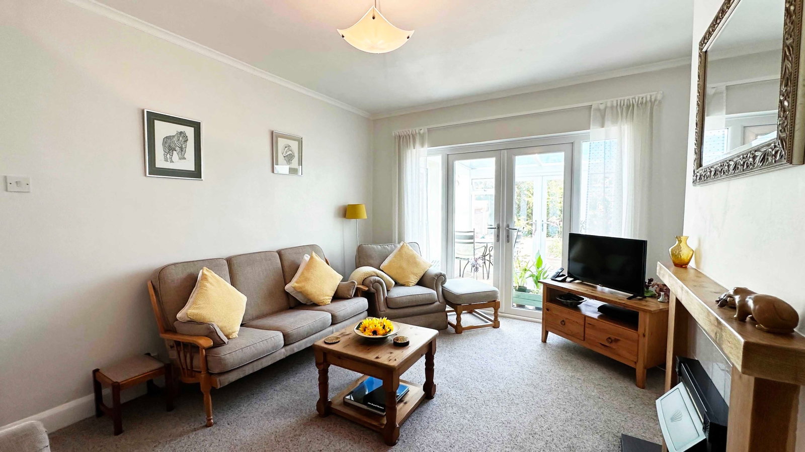 Semi Detached Bungalow in Dartford