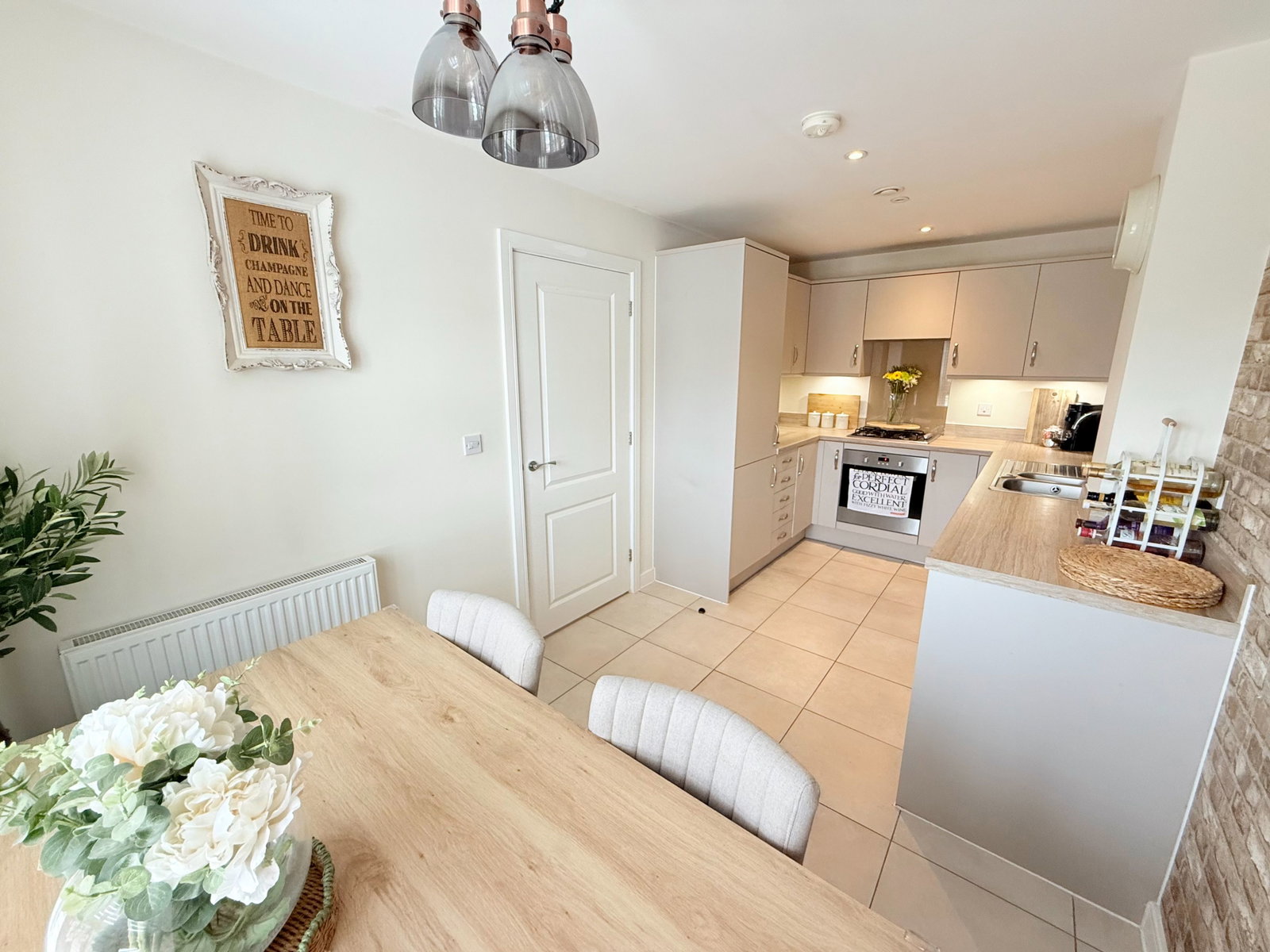 Semi Detached House in Gravesend