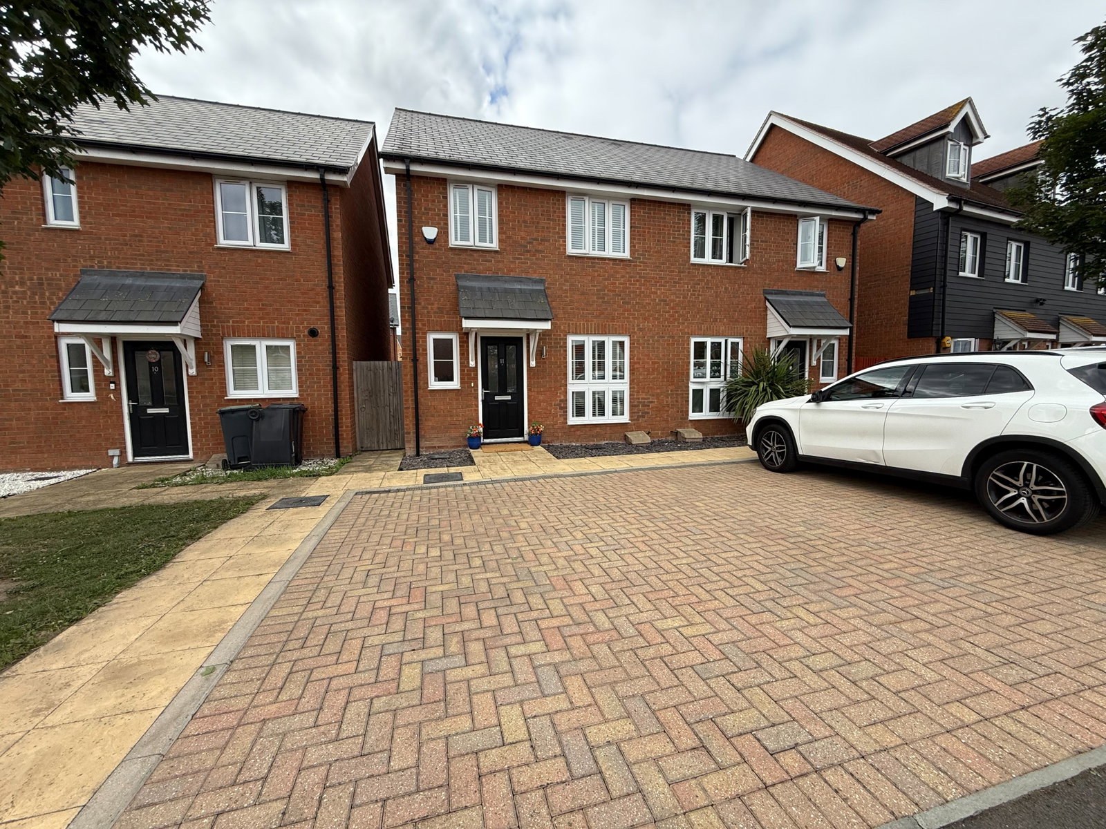 Semi Detached House in Gravesend