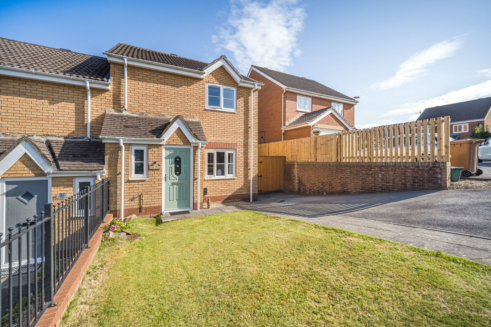 Semi Detached House in Hengoed