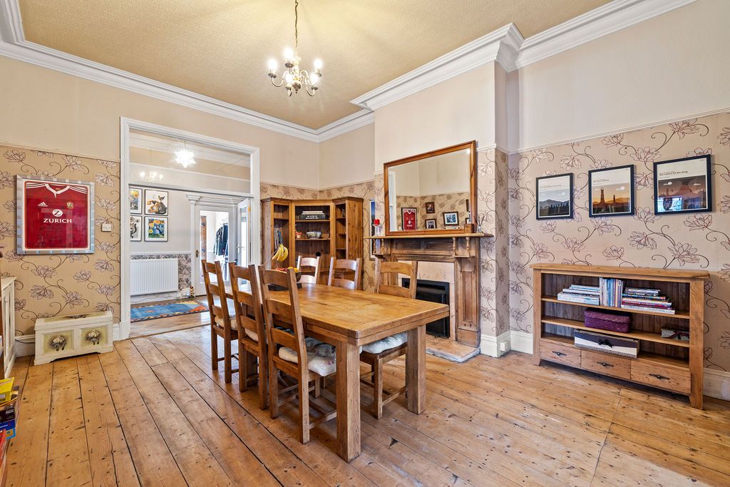 Semi Detached House in Swansea