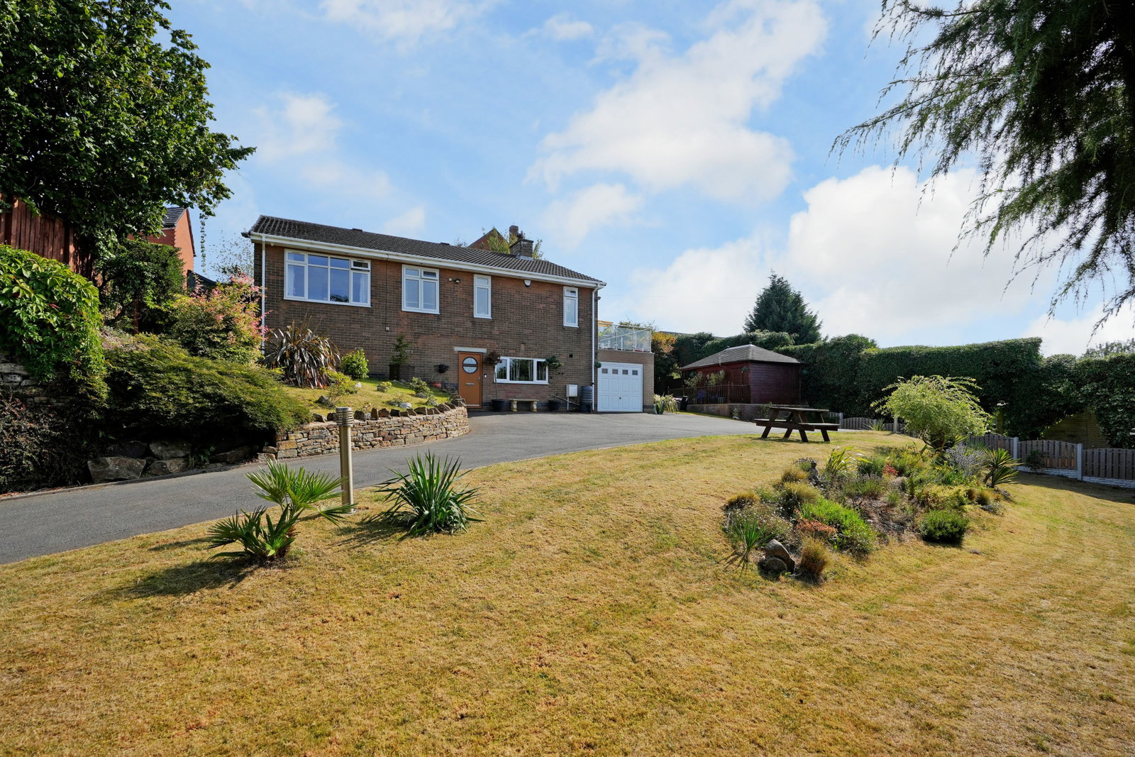 Detached House in Sheffield