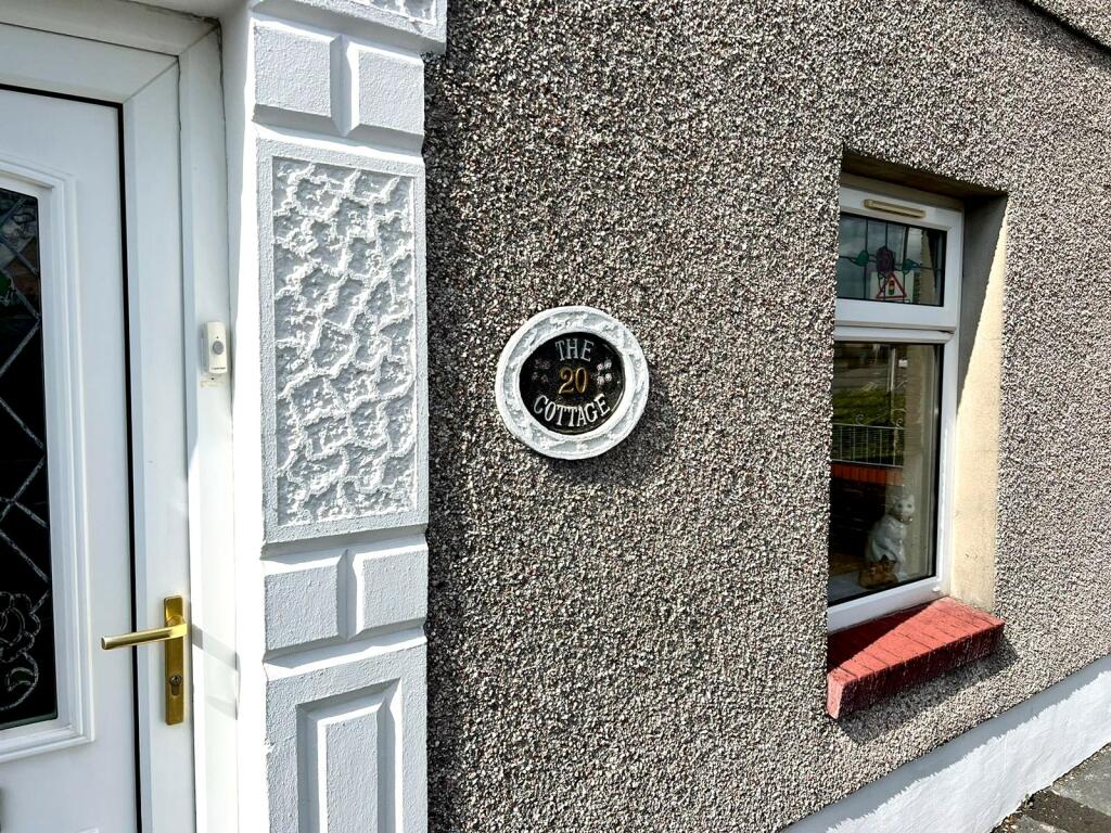 End Of Terrace House in Llanelli