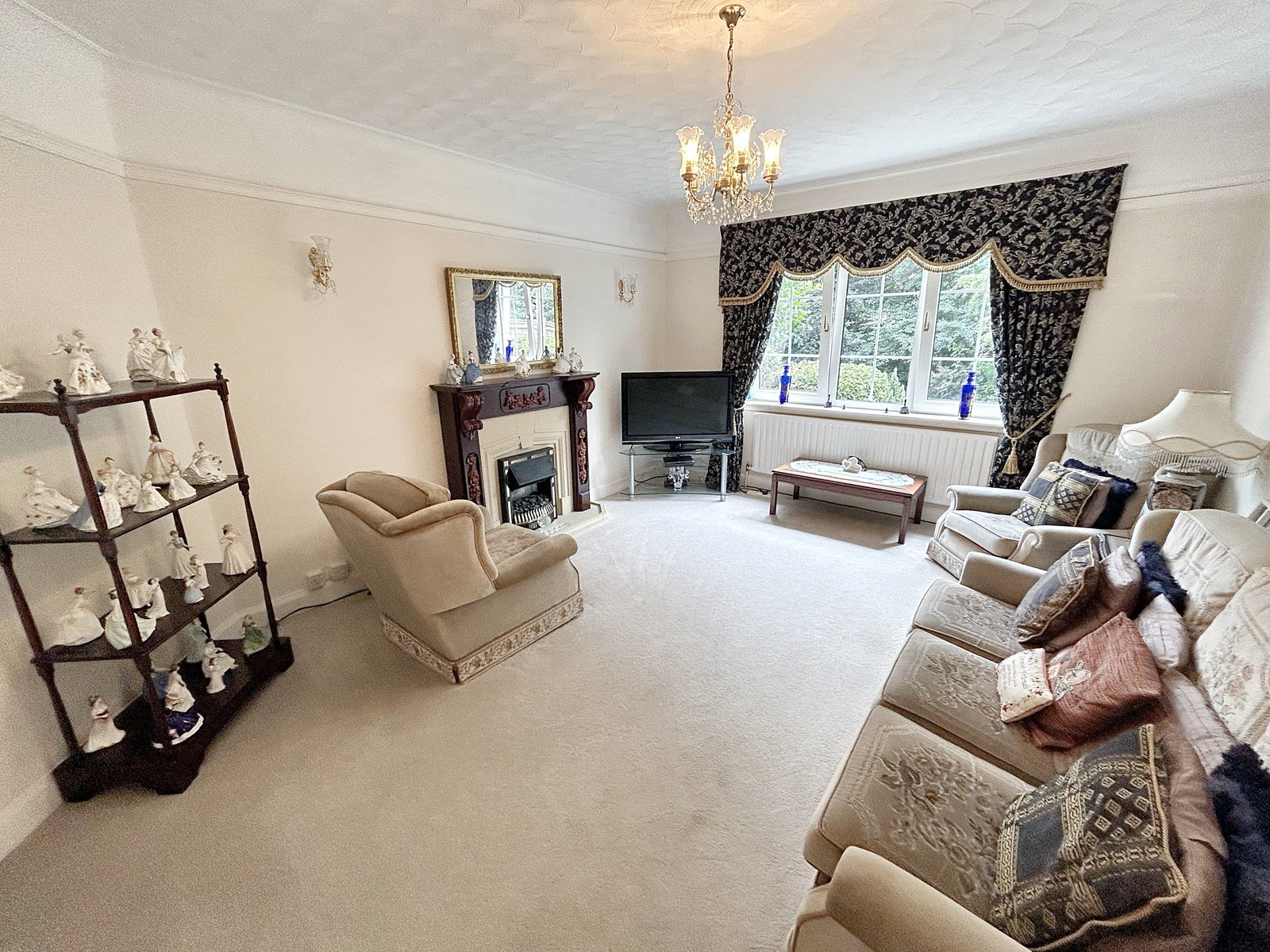 Semi Detached House in Neath