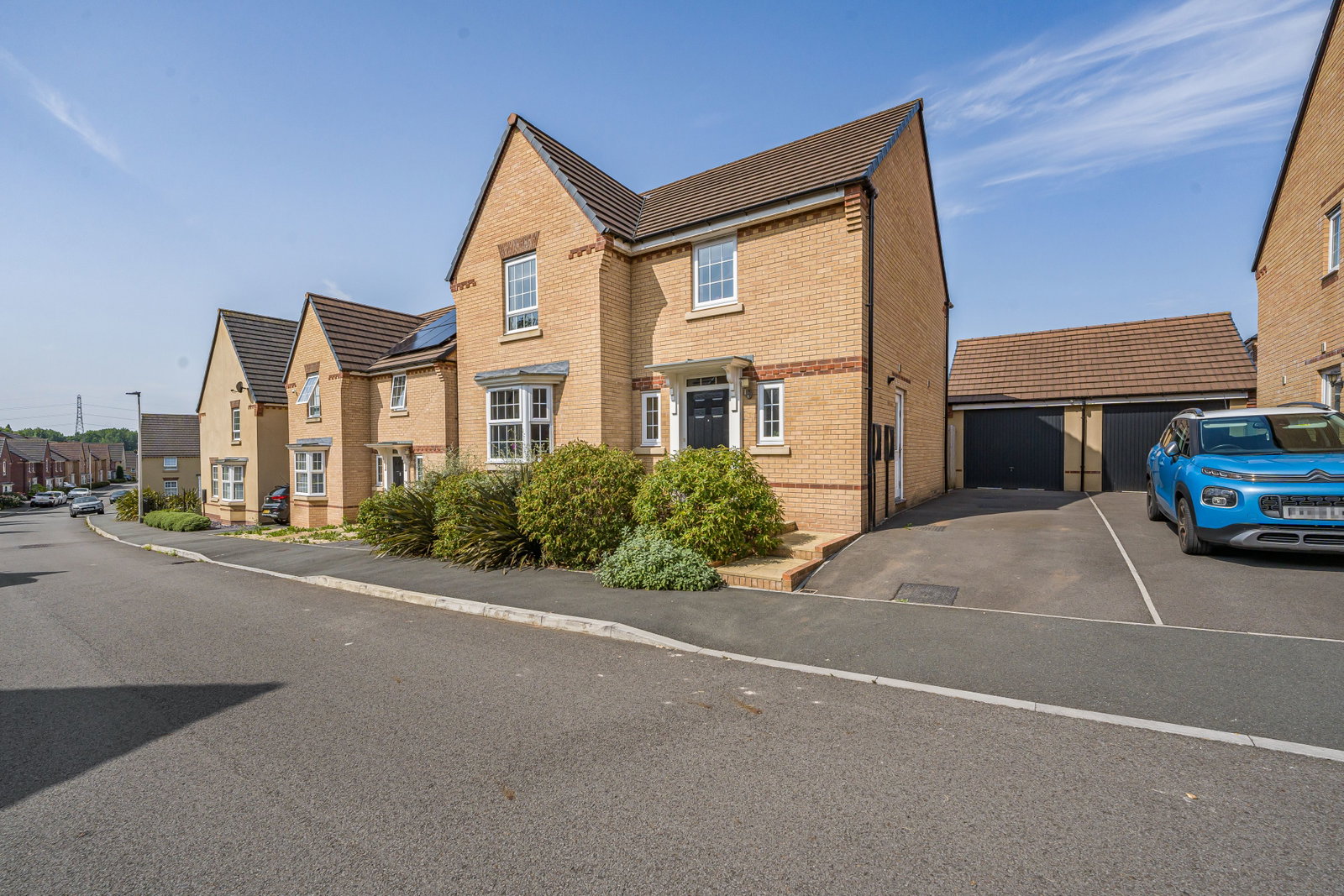 Detached House in Cardiff