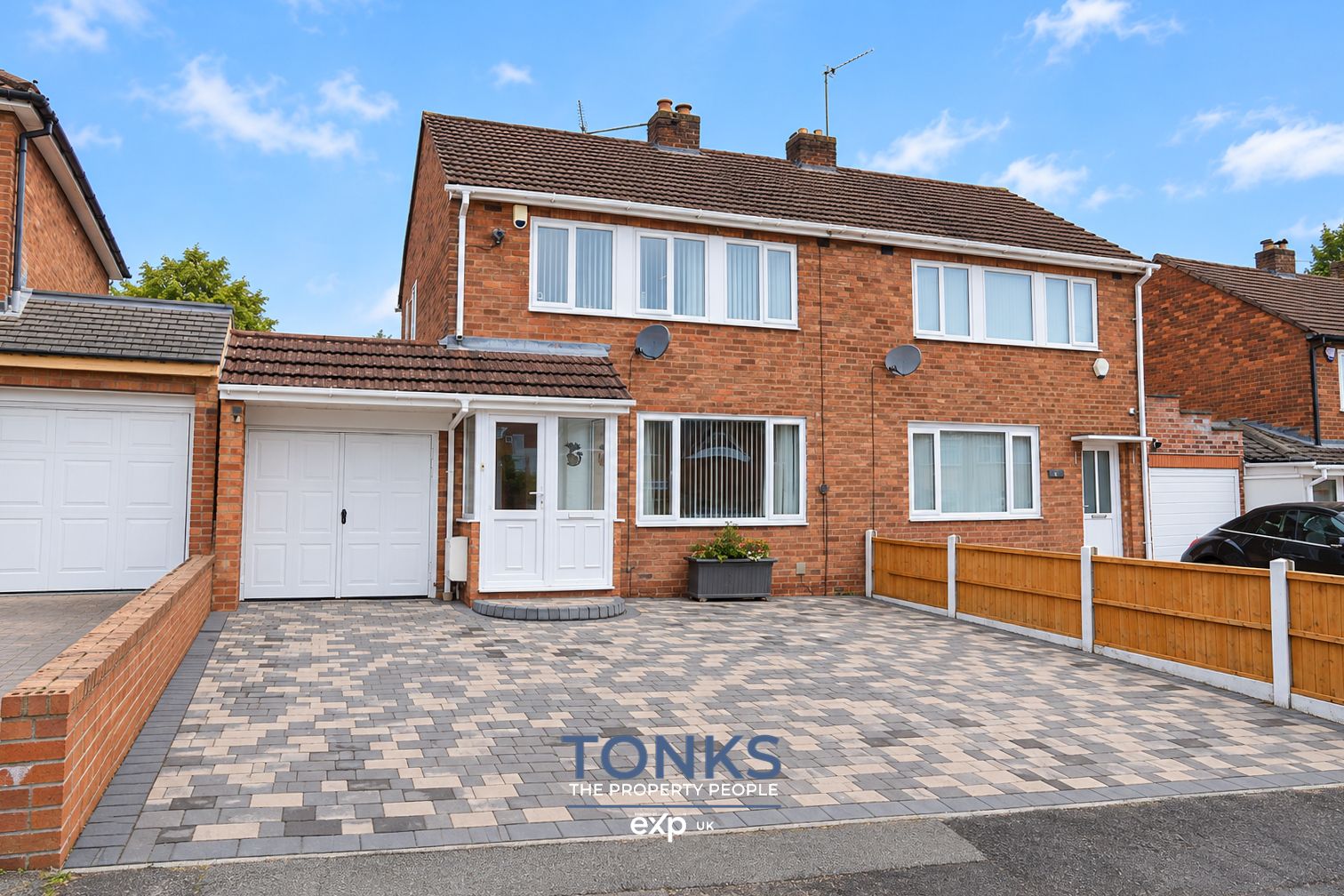 Semi Detached House for sale in Halesowen, Valley Road, Halesowen, B62 9RR