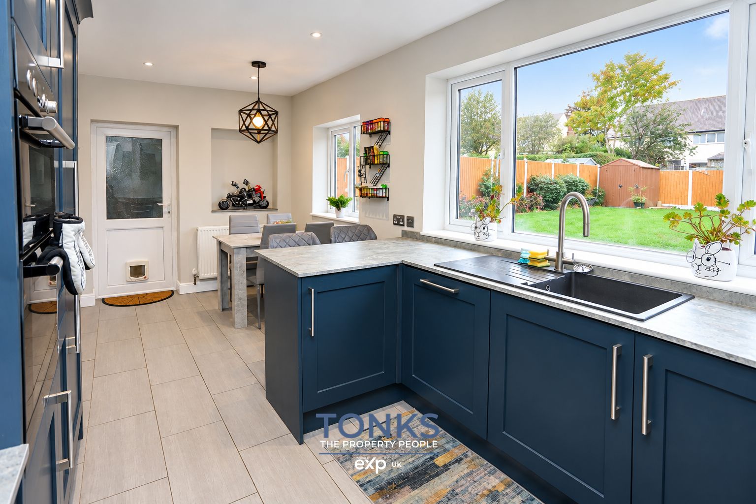 Semi Detached House for sale in Halesowen, Valley Road, Halesowen, B62 9RR