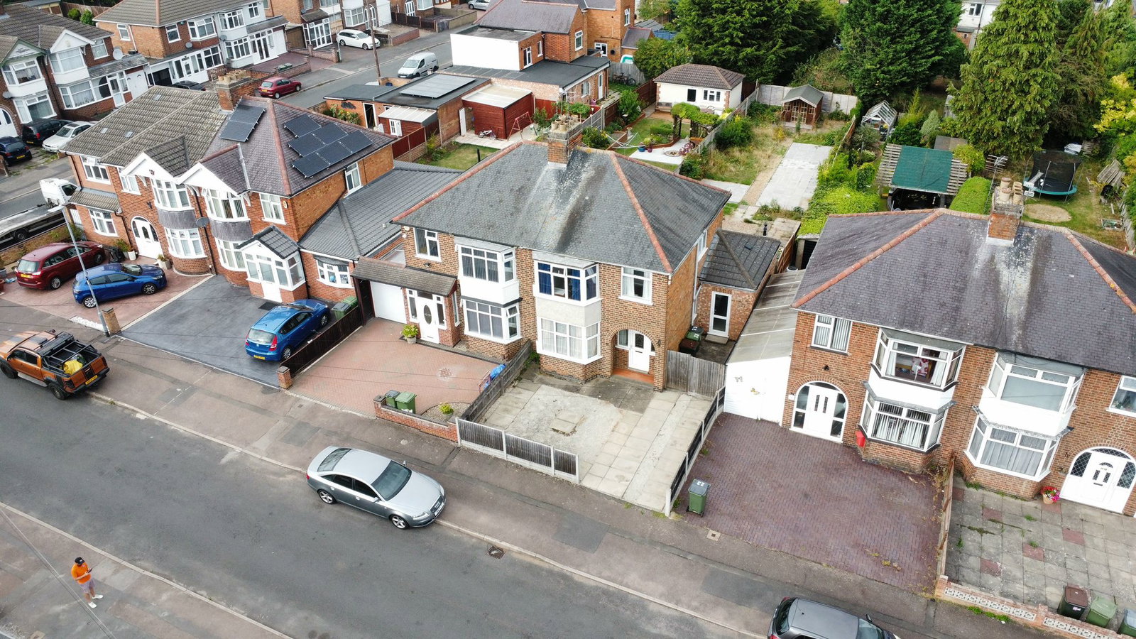 Semi Detached House for sale in Leicester, Una Avenue, Leicester, LE3 2GS