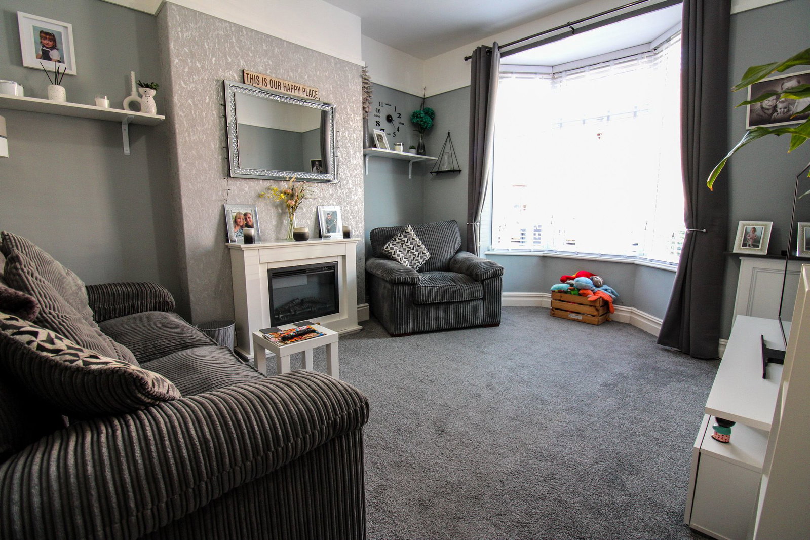 Semi Detached House for sale in Gainsborough, Edward Road, Gainsborough, DN21 2QP