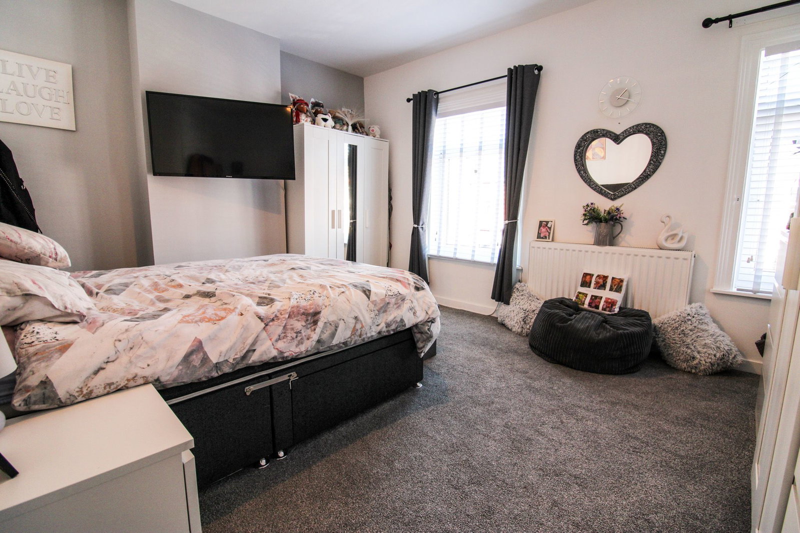Semi Detached House for sale in Gainsborough, Edward Road, Gainsborough, DN21 2QP
