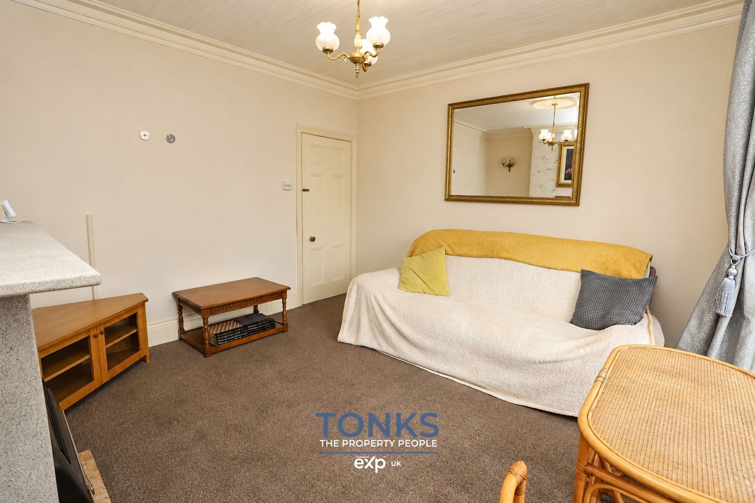Semi Detached House in Halesowen