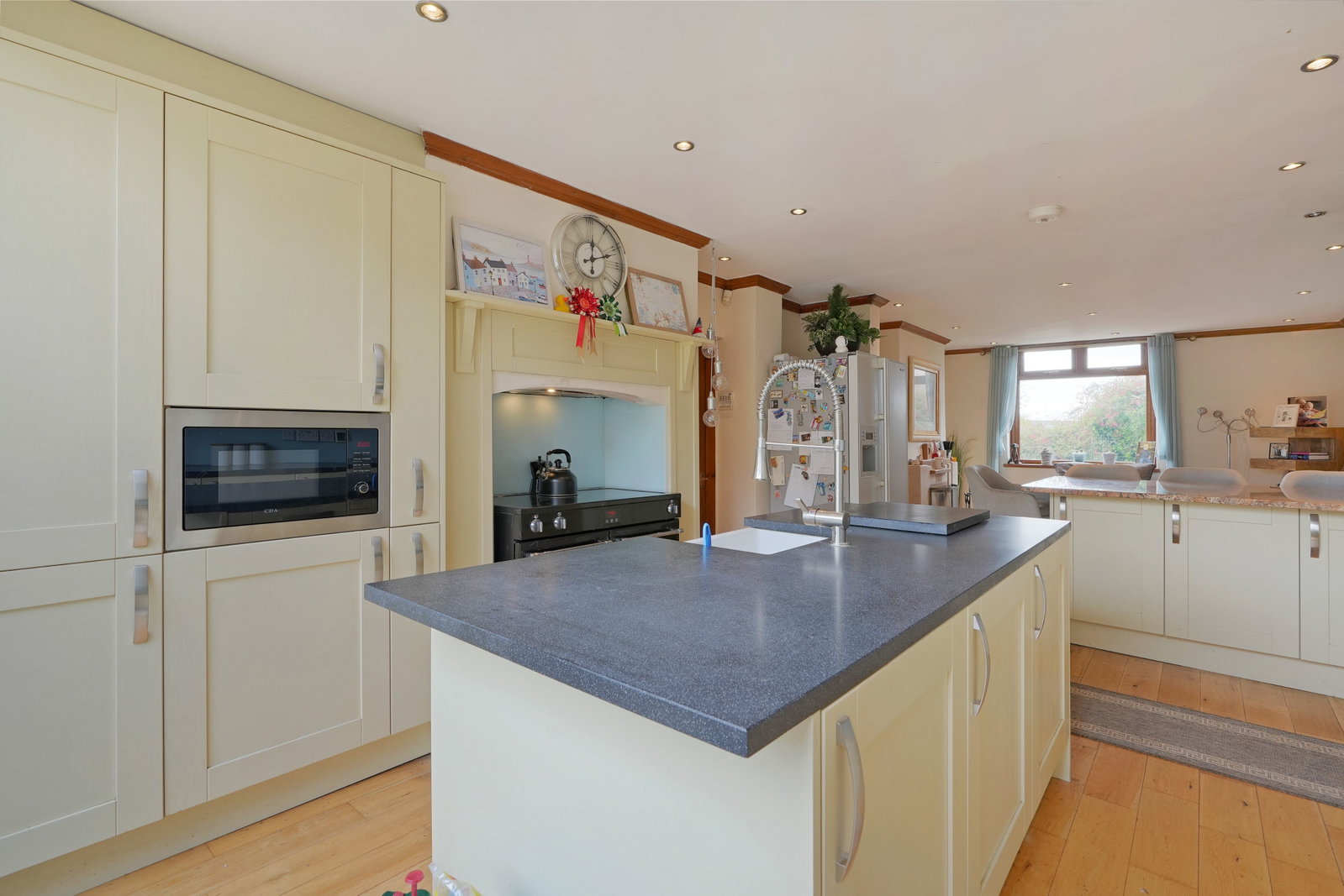 Semi Detached House in Marsh Lane