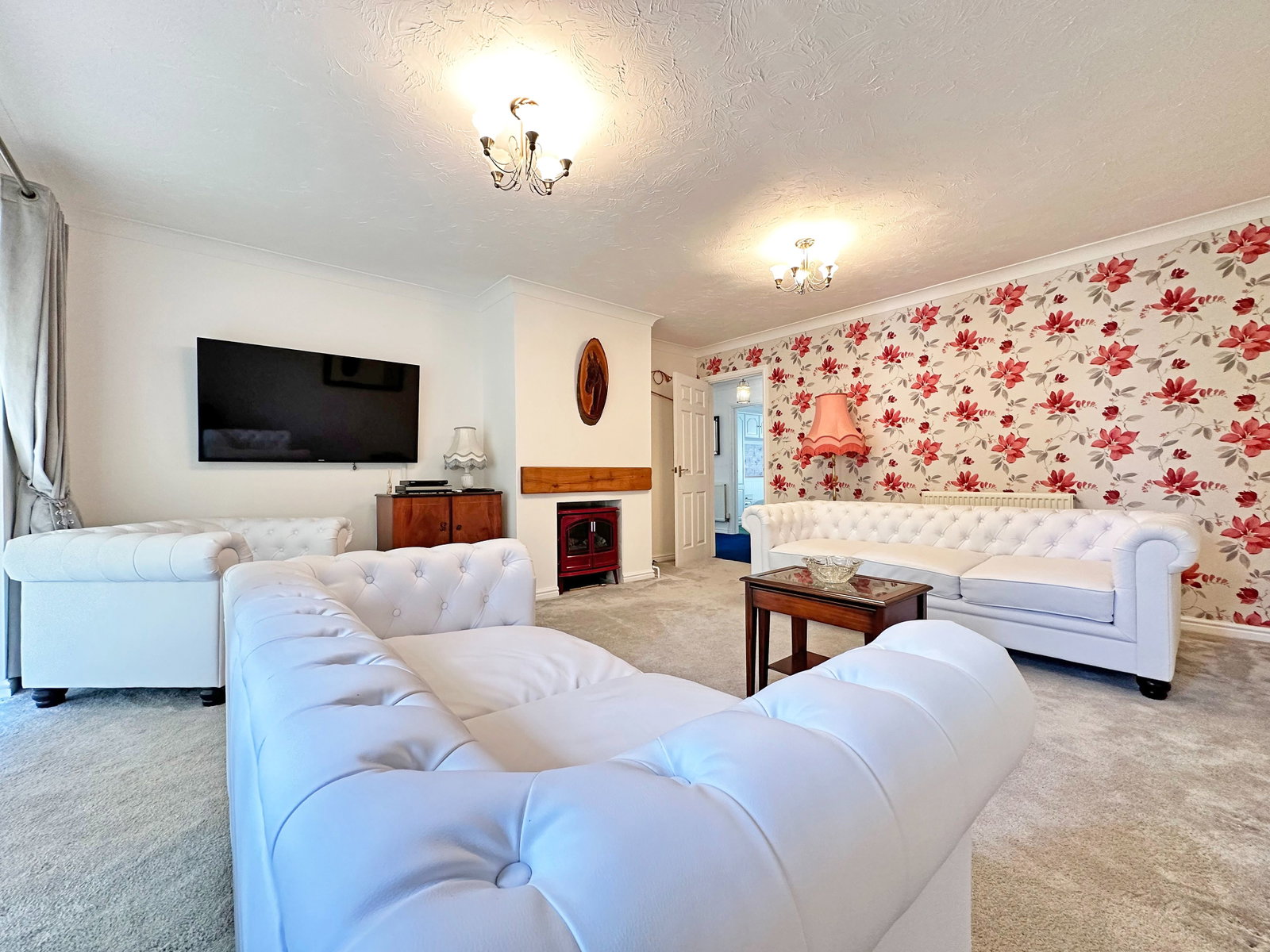 Detached House in Halstead