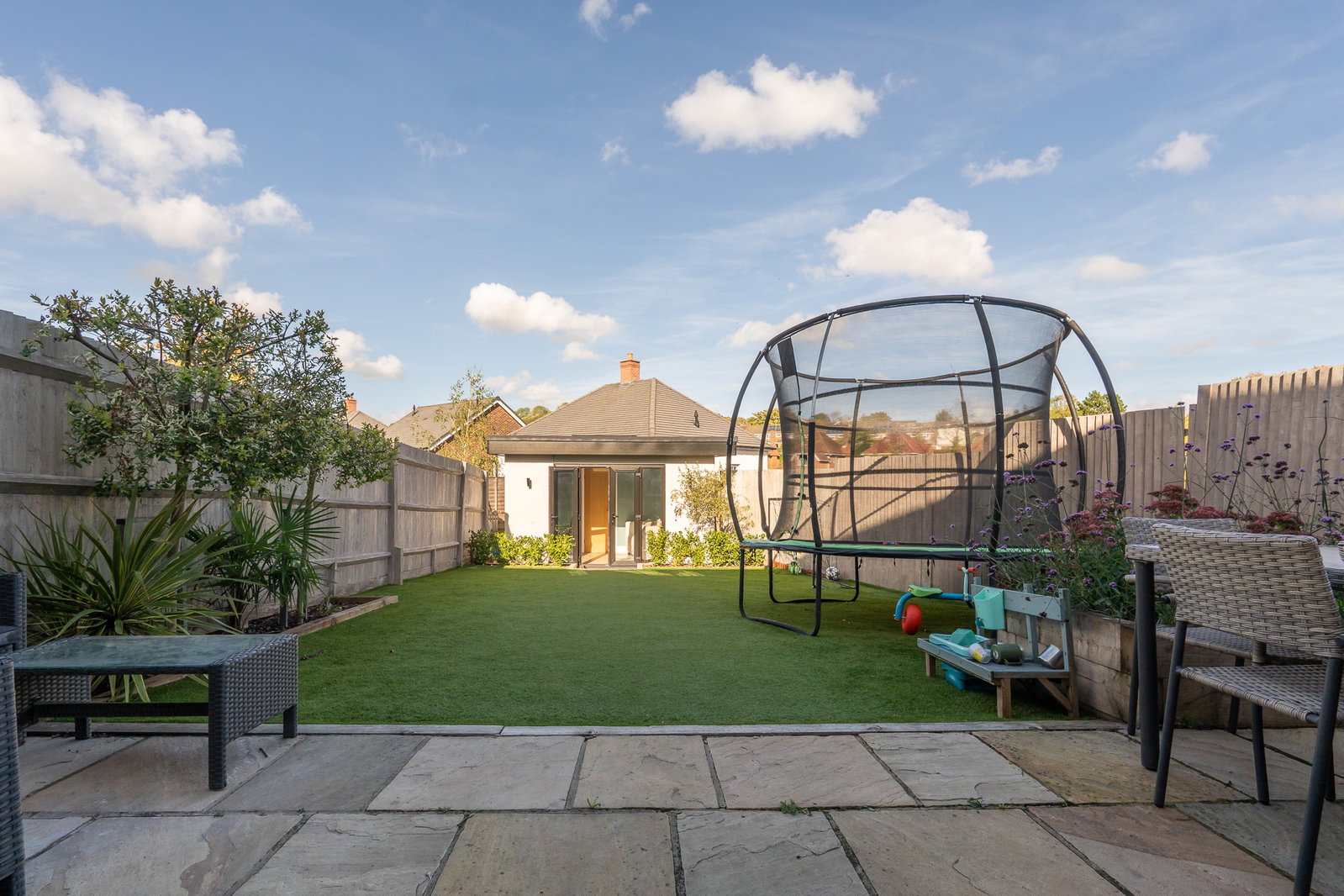 Semi Detached House for sale in Alton, Northdown Way, Alton, GU34 1GF, 1094 m²
