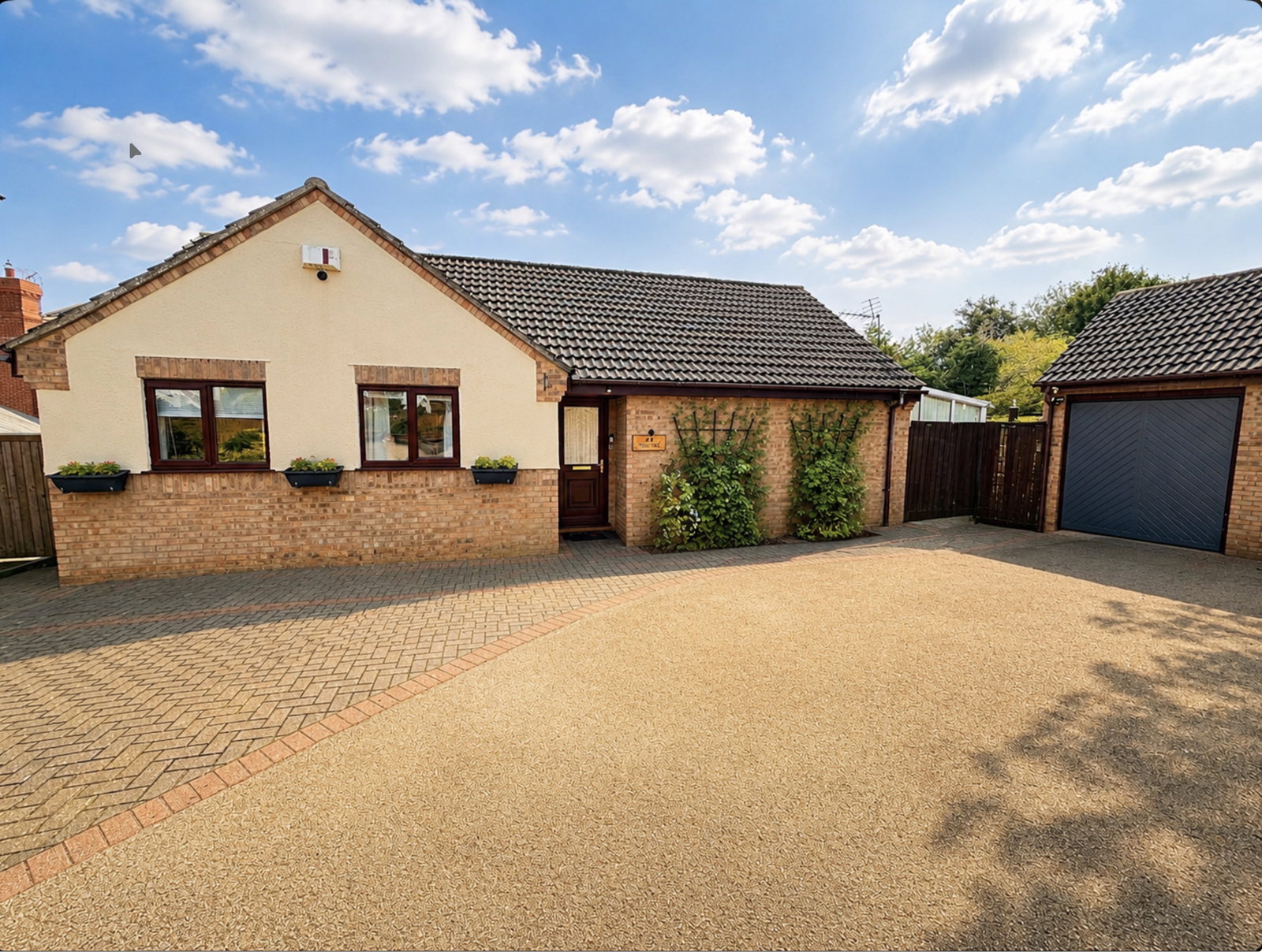 Bungalow in Milton Keynes