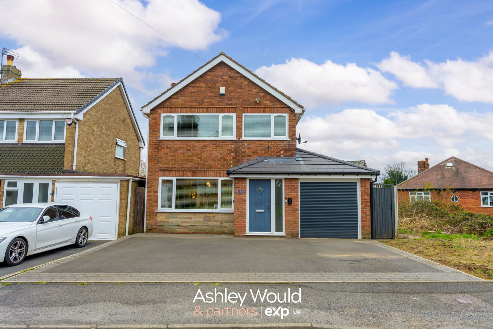 Detached House in Bilston