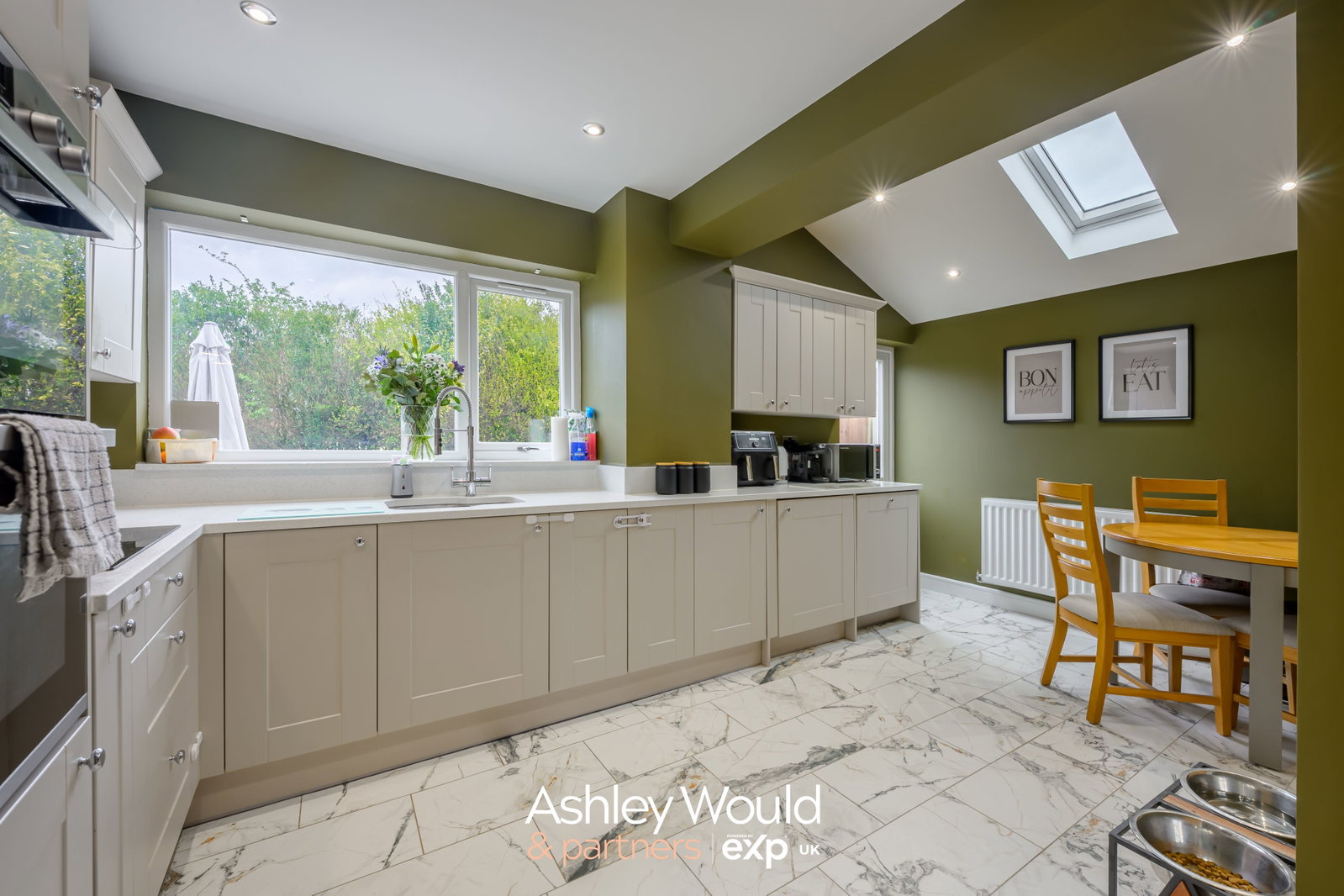 Detached House in Bilston