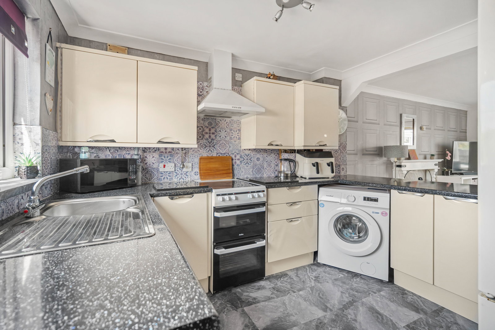 Semi Detached House in Caerphilly