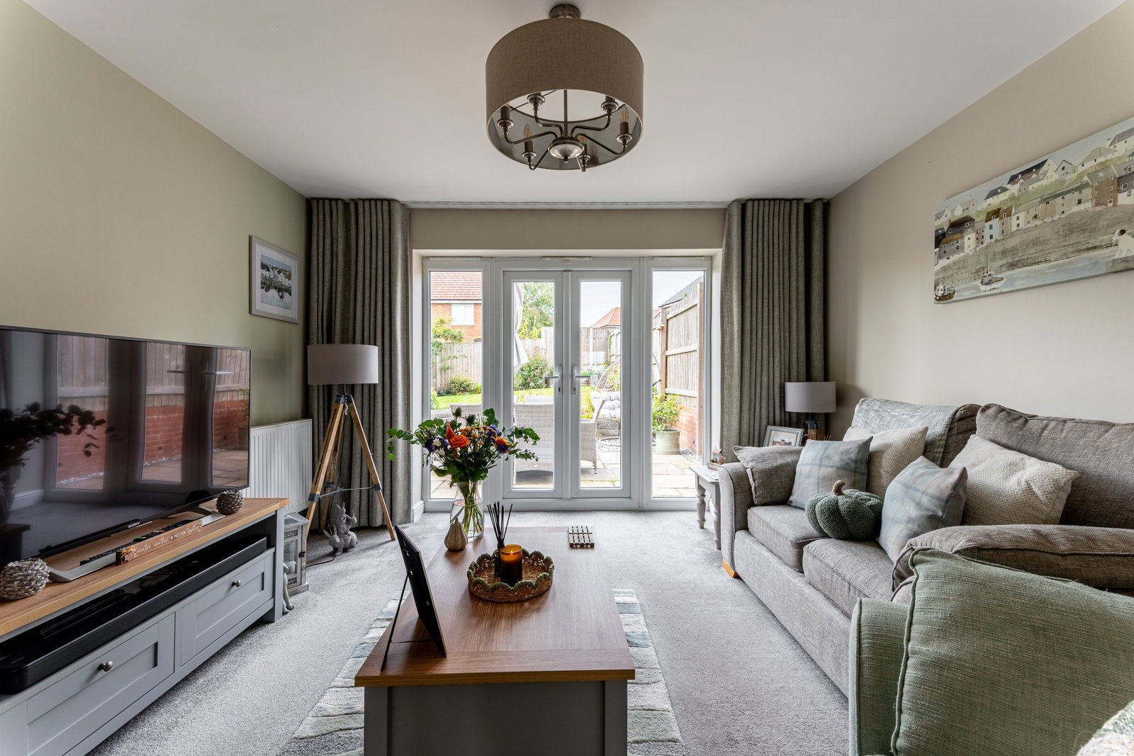 Semi Detached House in Stone