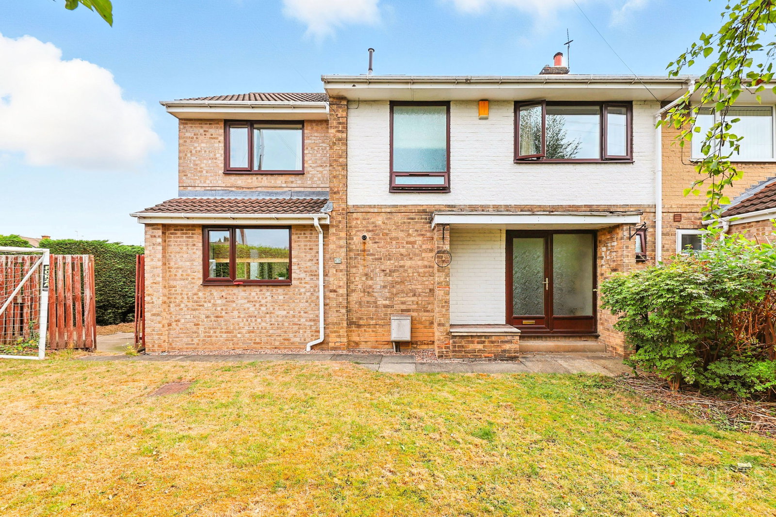Semi Detached House in Wakefield
