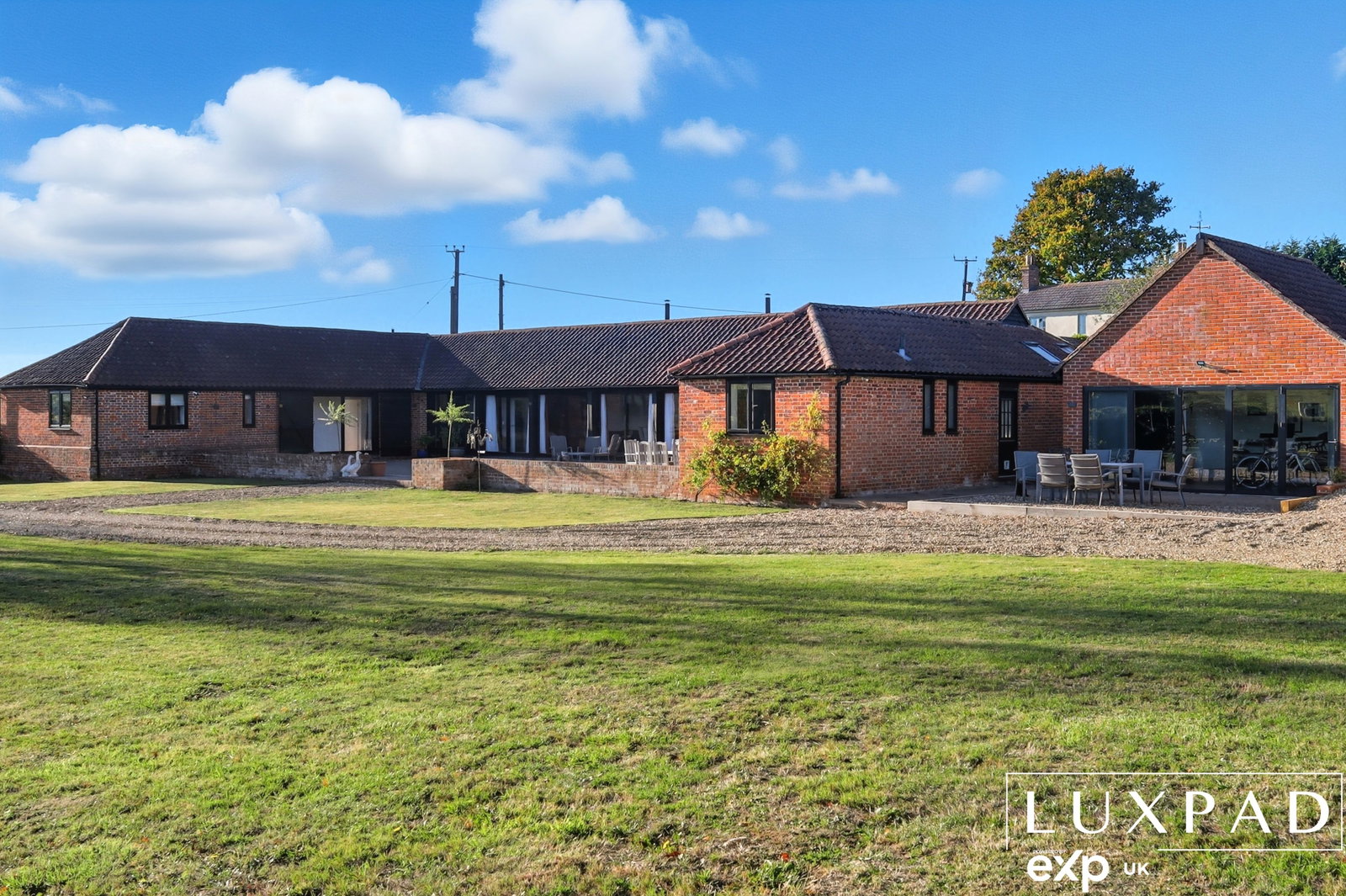 Detached House for sale in Sudbury, Mannings Farm Barn, Castlings Heath, Groton, Sudbury, CO10 5EU, 3025 m²