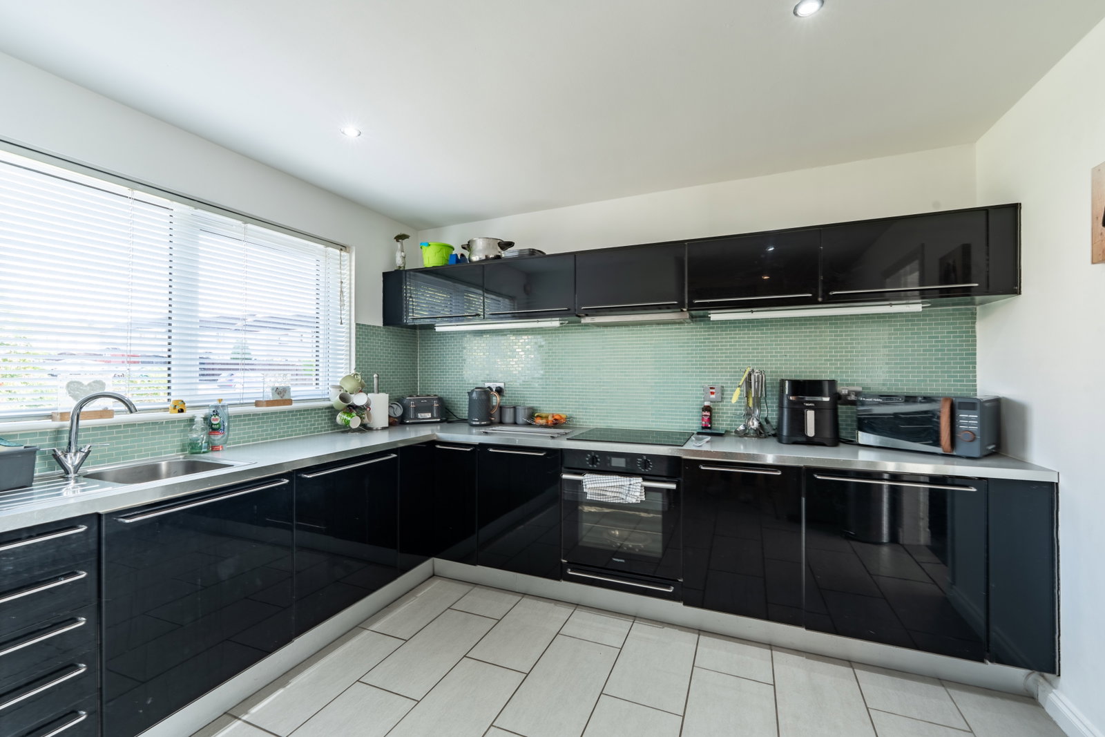 End Of Terrace House in Glenrothes