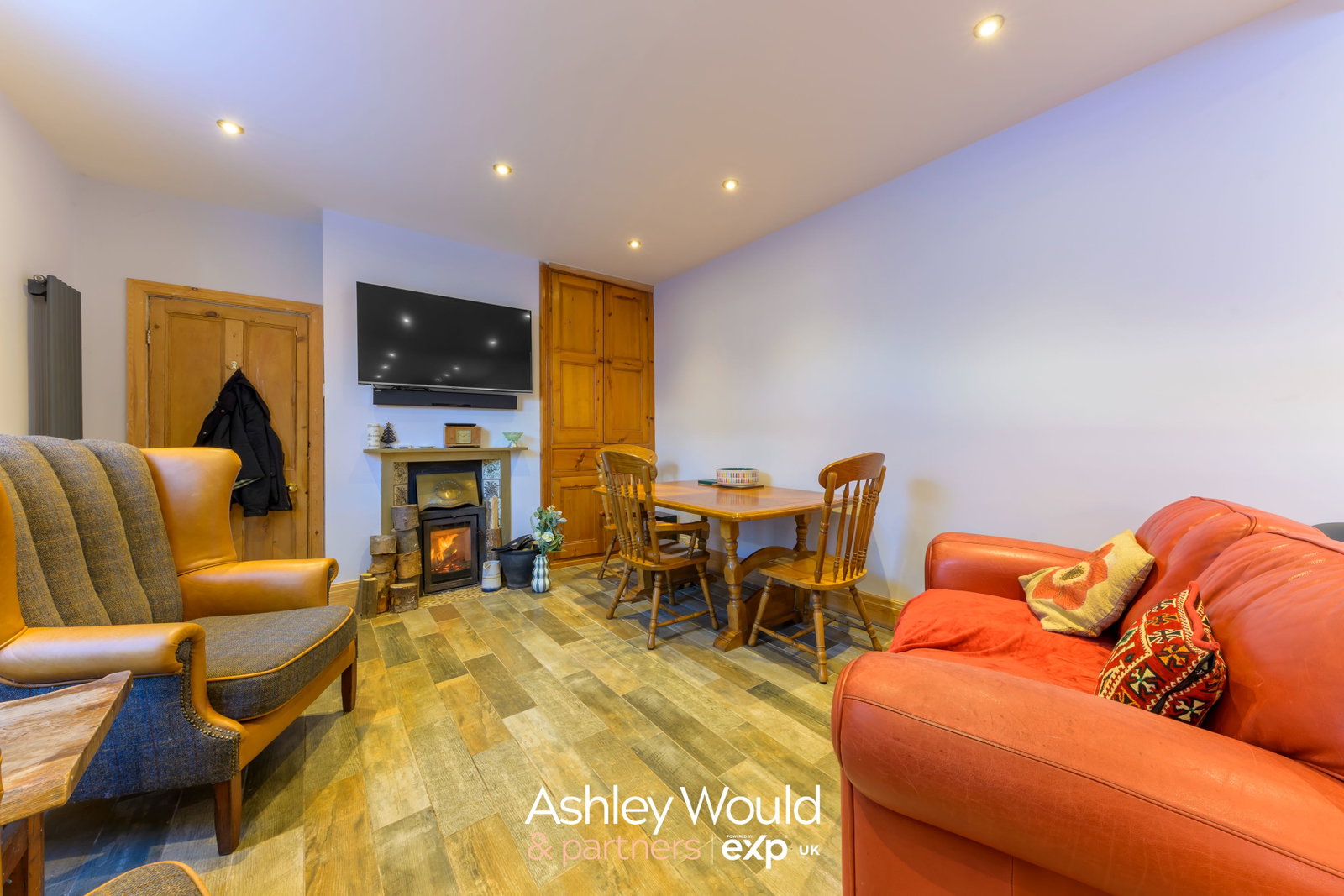 Semi Detached House in Oldbury
