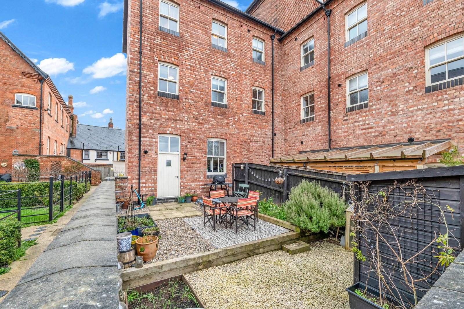 Semi Detached House in Loughborough