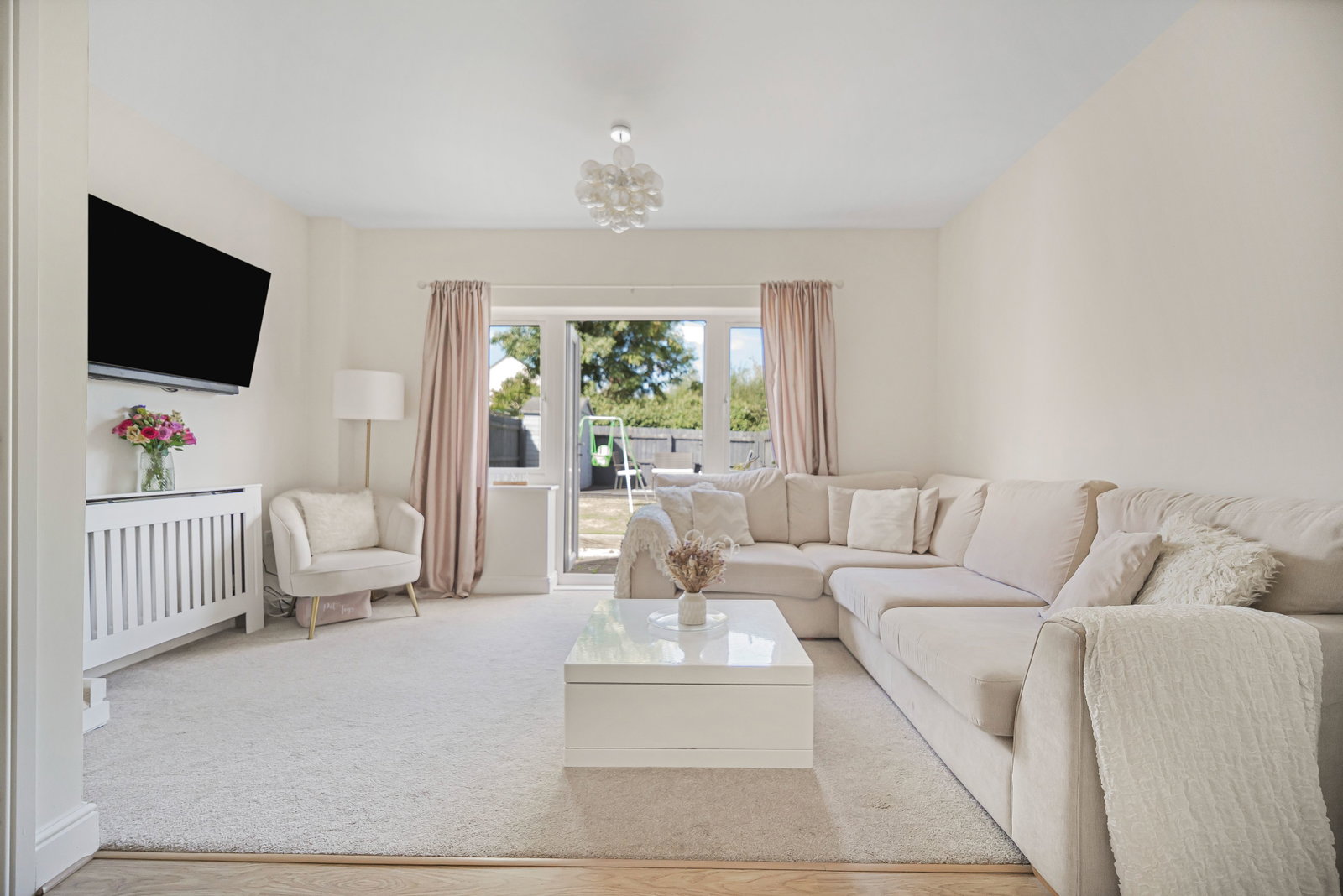 End Of Terrace House in Caerphilly