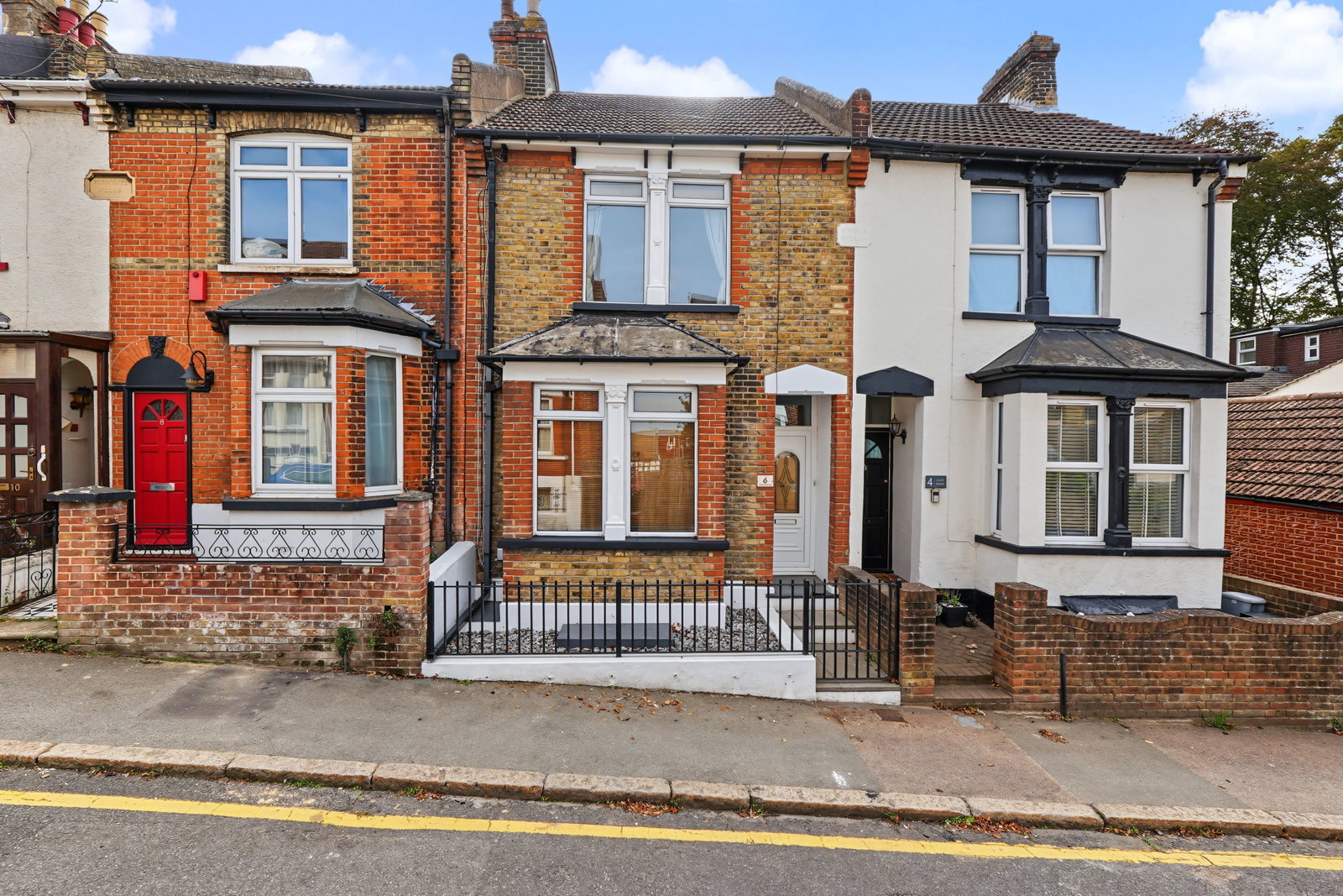 Terraced House for sale in Rochester, Cecil Road, Rochester, ME1 2HT, 1396 m²