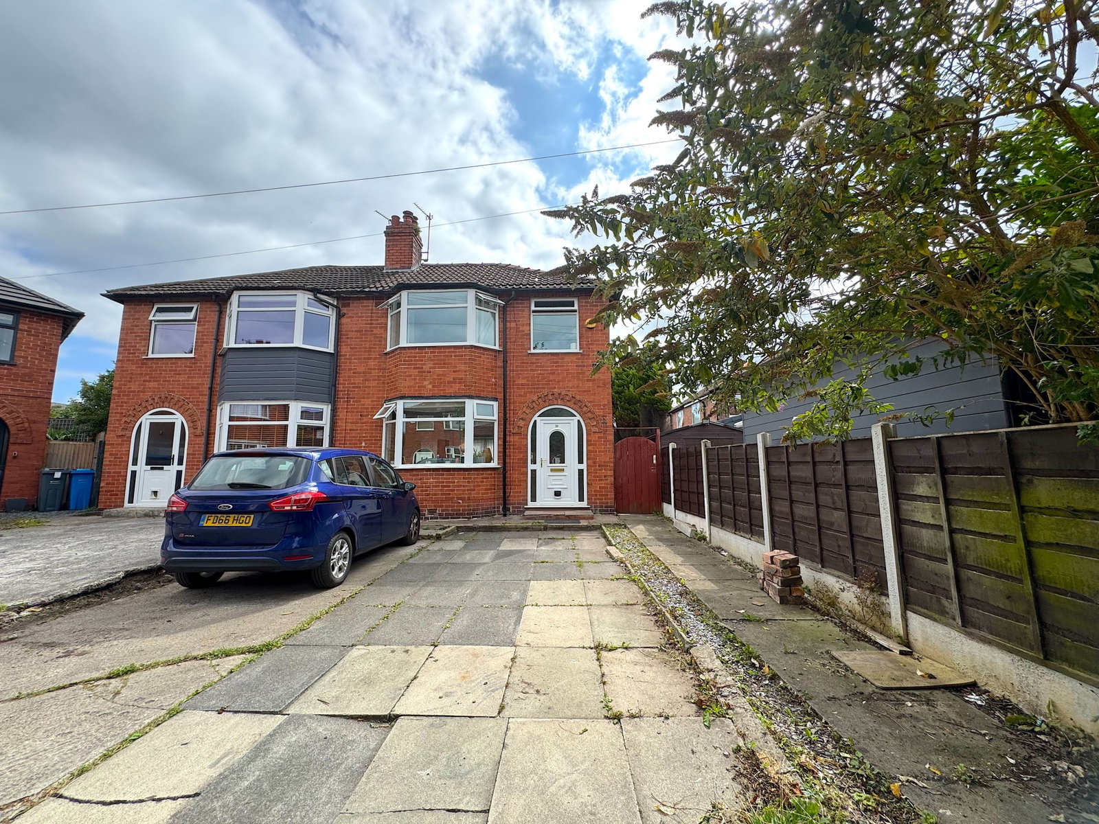 Semi Detached House in Manchester