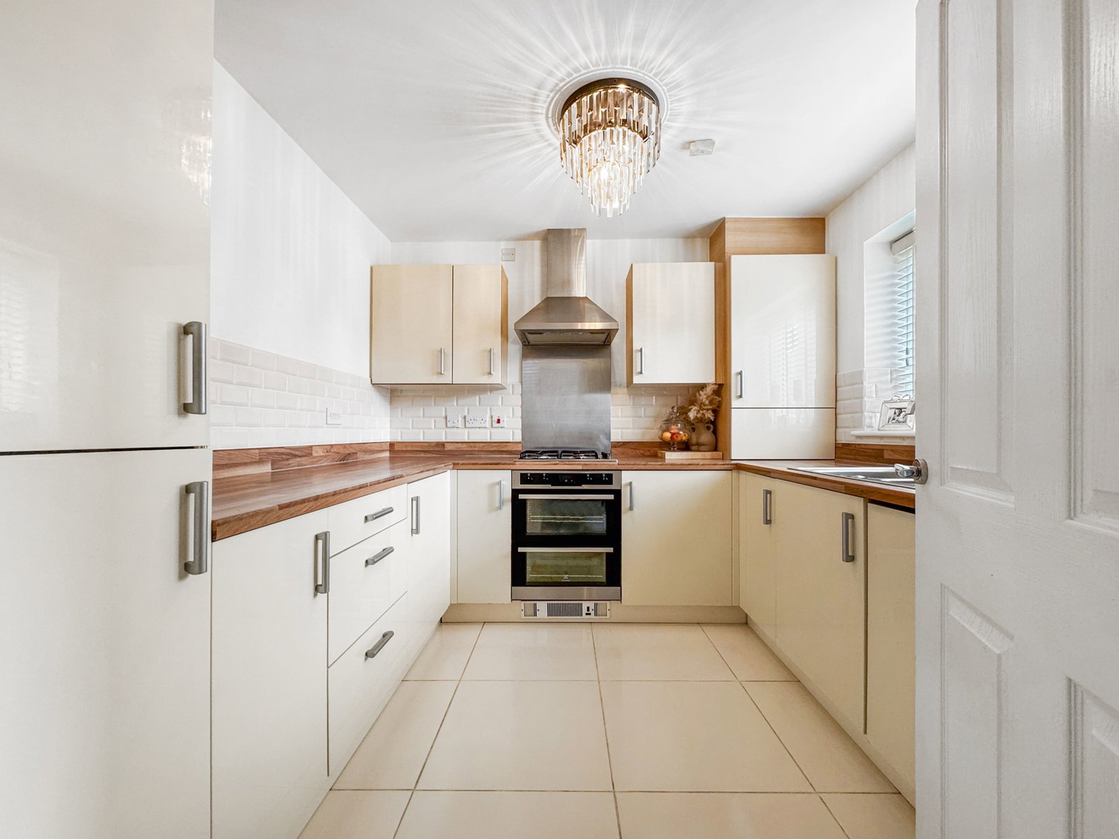 Semi Detached House in Grays