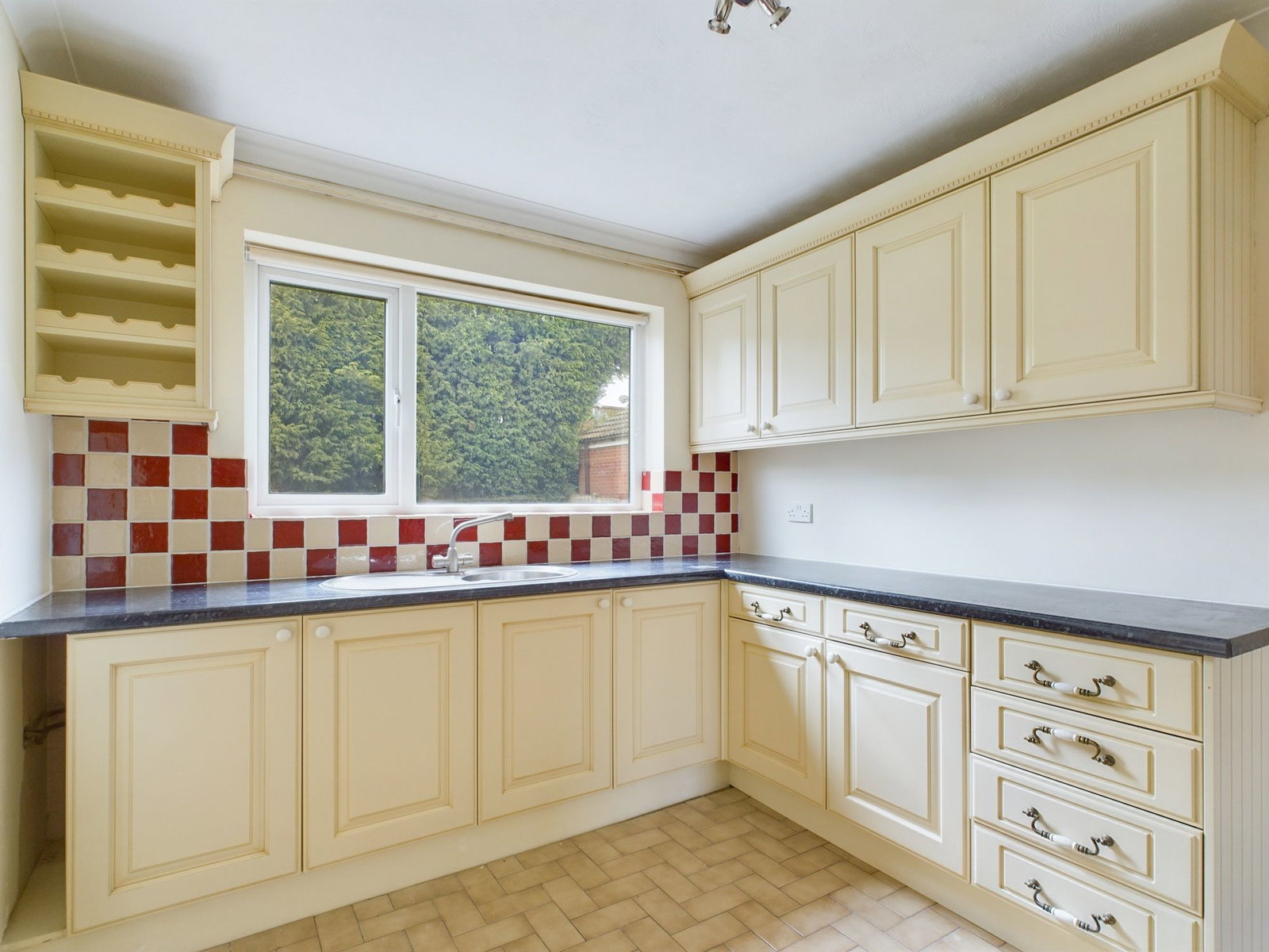 Detached House in Stoke-on-trent