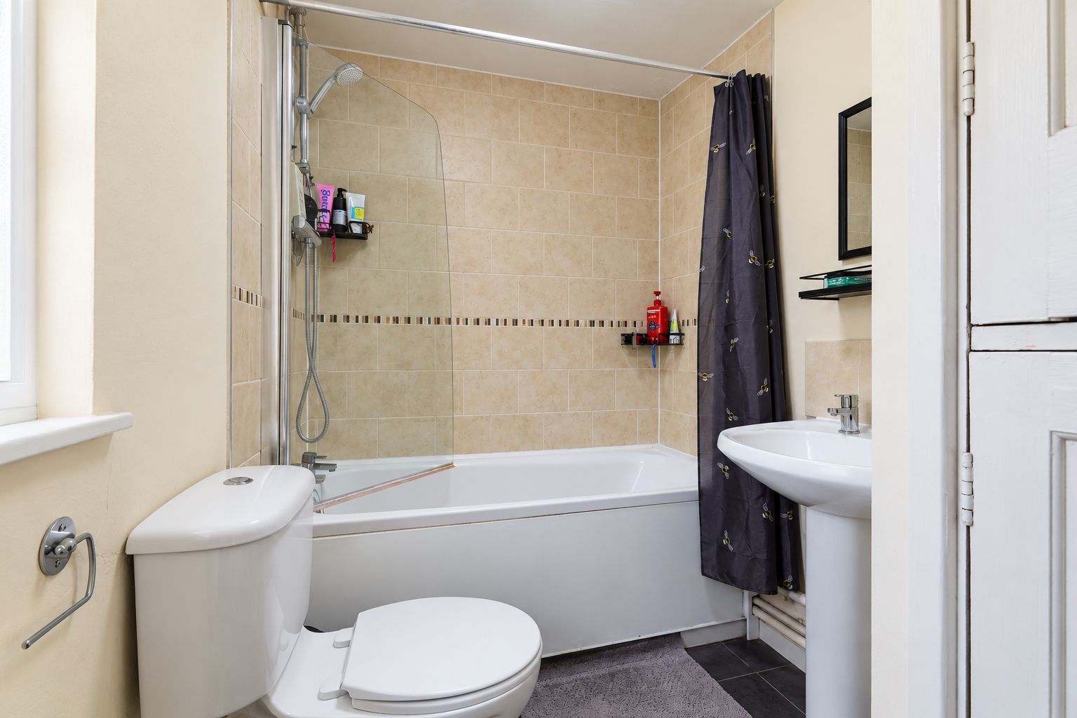 End Of Terrace House for sale in Huntingdon, Norfolk Road, Wyton, Huntingdon, PE28 2EF, 737 m²