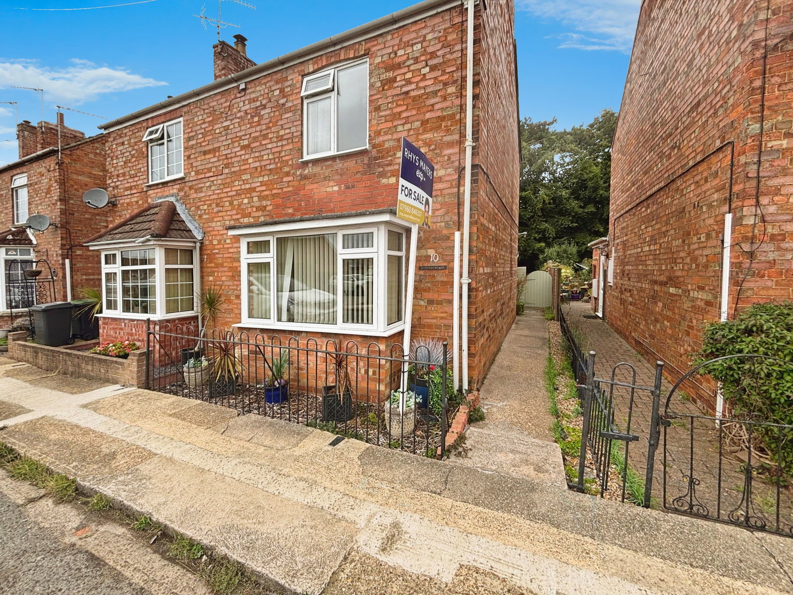 Semi Detached House in Sleaford