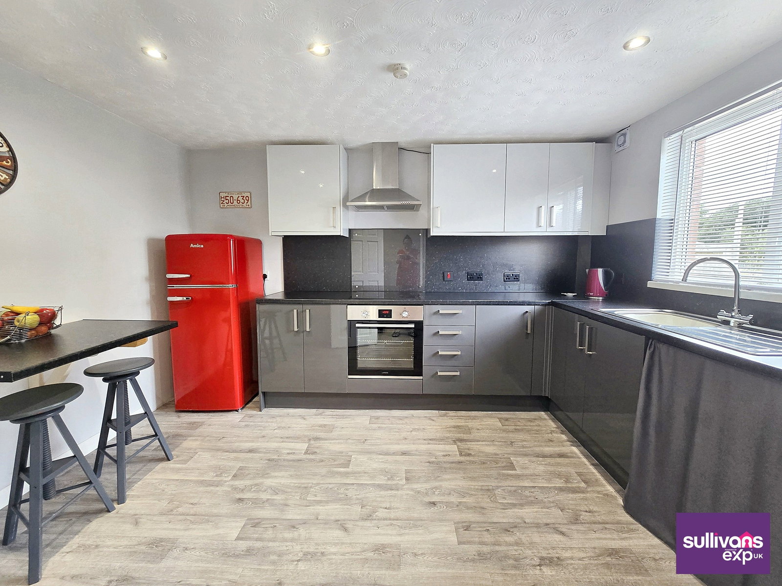 End Of Terrace House in Ammanford