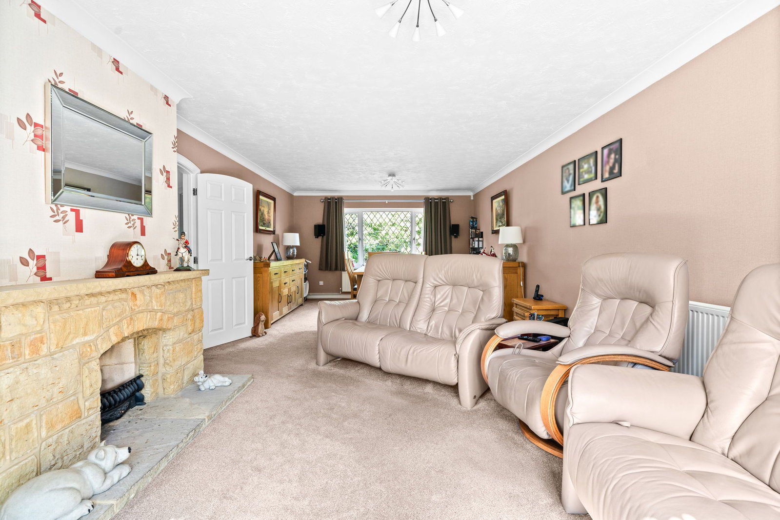 Detached House in East Grinstead