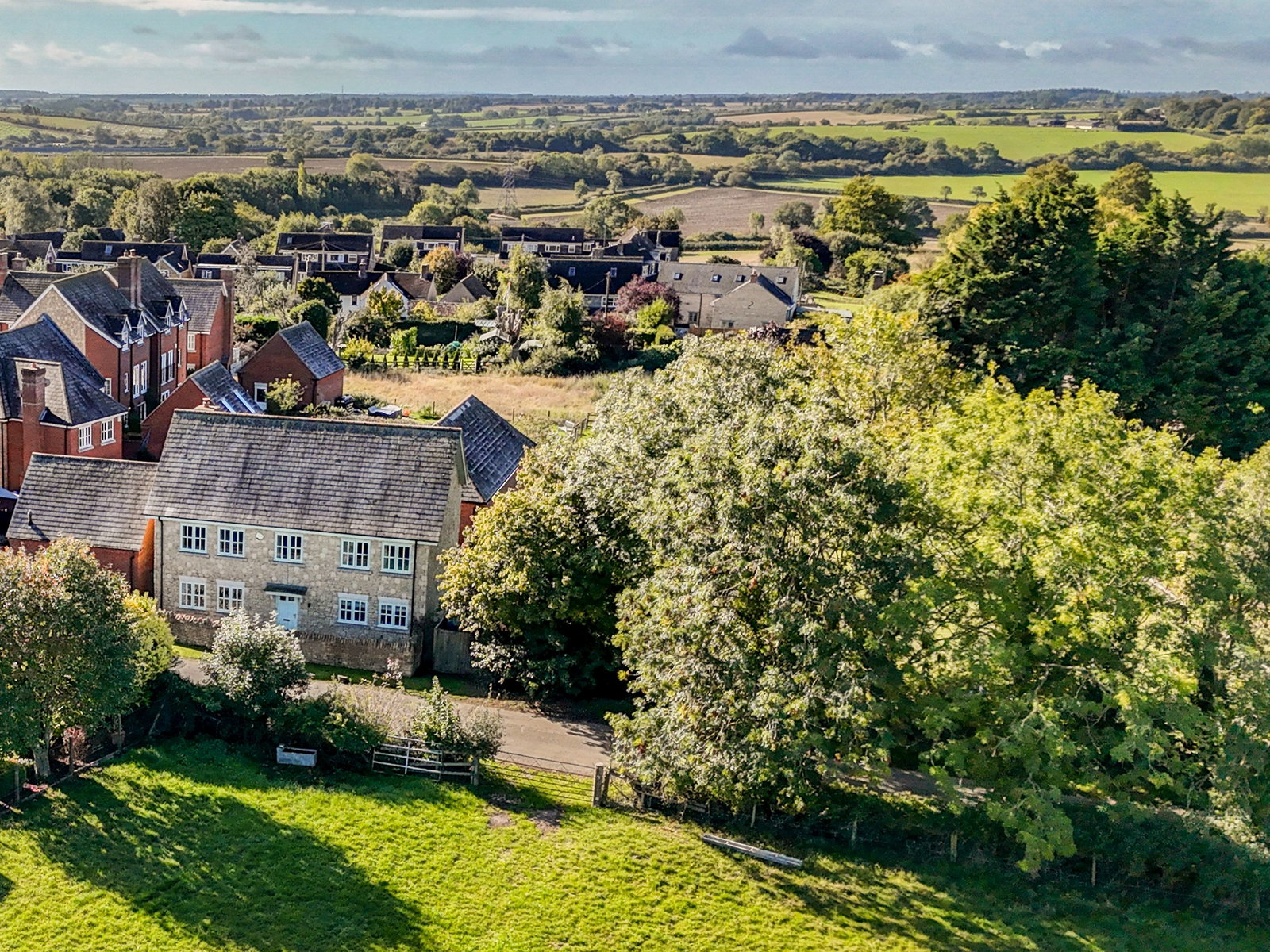 Detached House in South Northamptonshire
