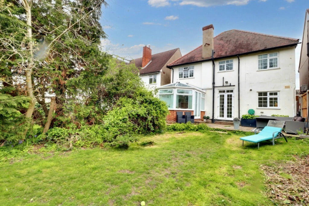 Detached House in Romford