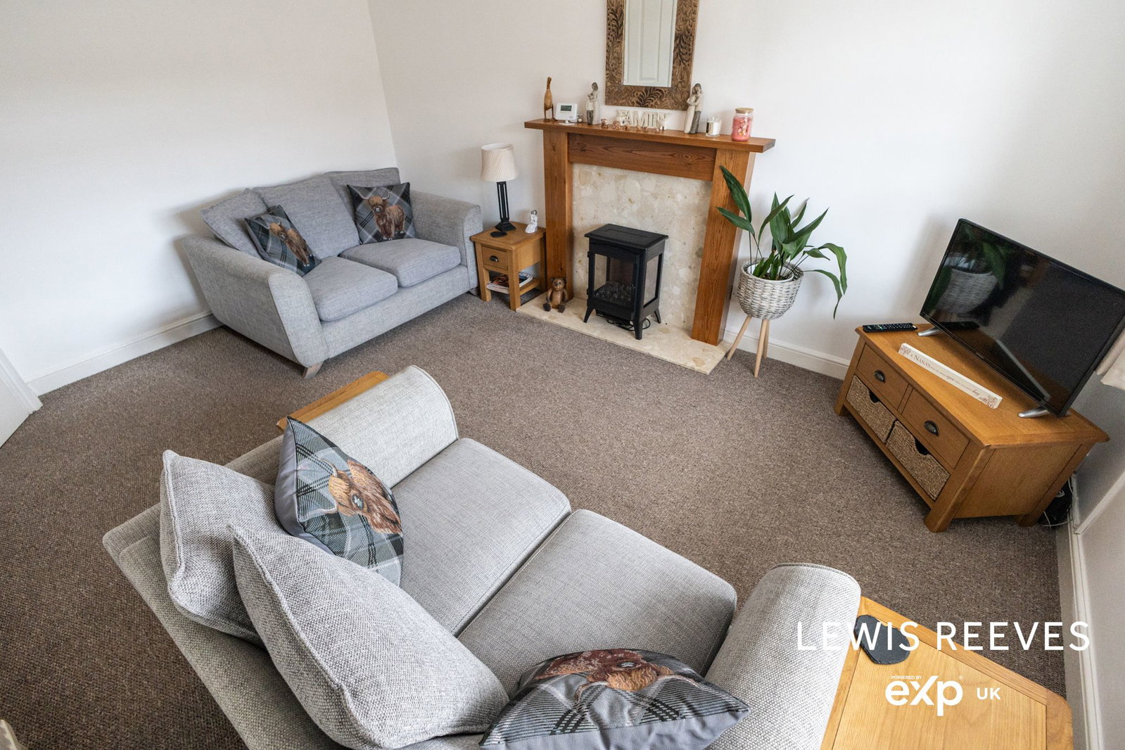 Semi Detached Bungalow in Mansfield