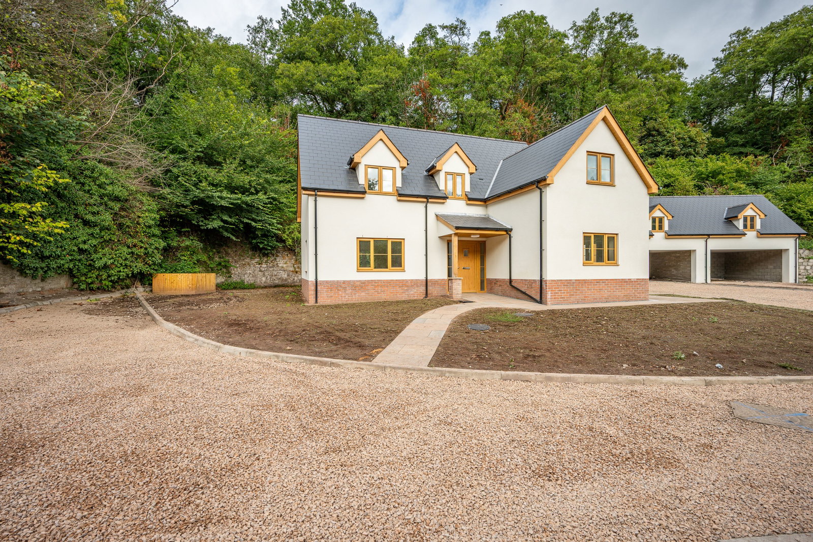 Detached House for sale in Abergavenny, Forge Row, Gilwern, 2000 m²