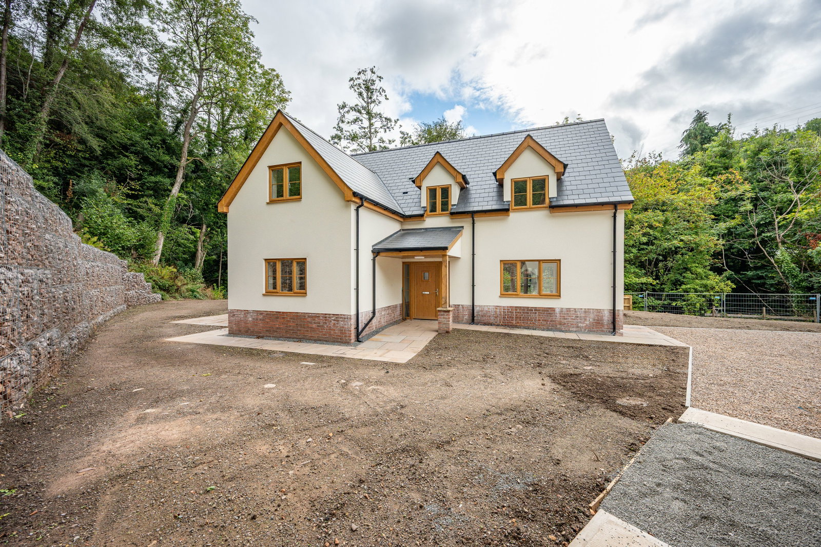 Detached House for sale in Abergavenny, Forge Row, Gilwern, 2000 m²