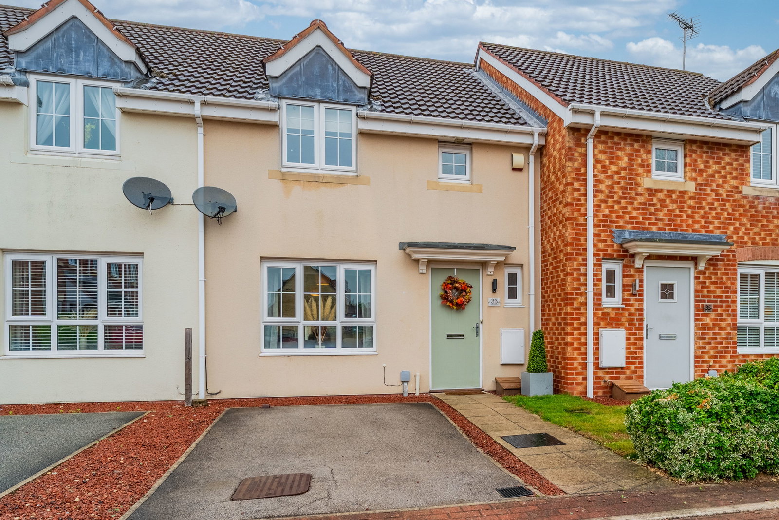 Terraced House in South Milford
